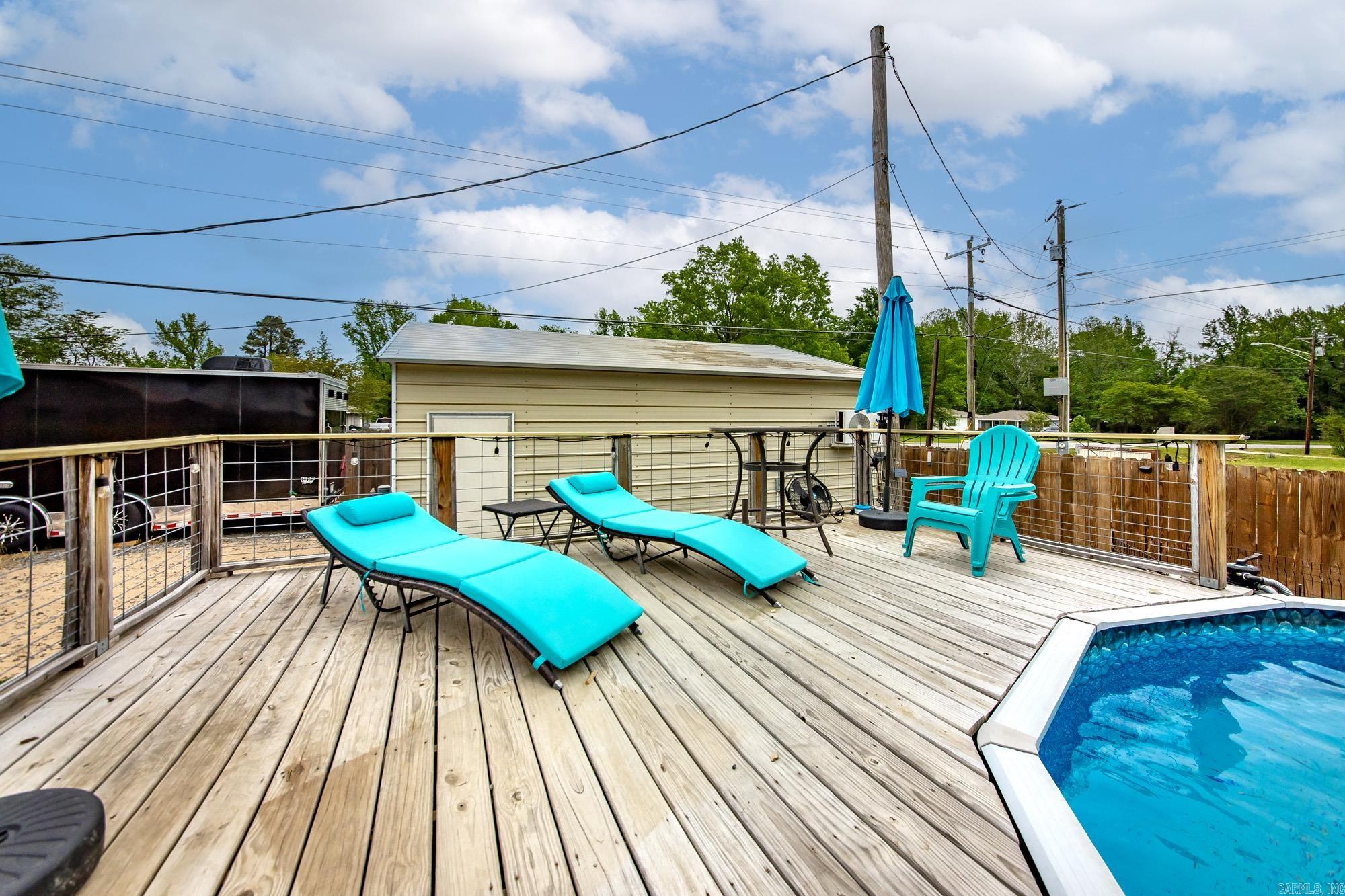 DEEREWOOD - Residential