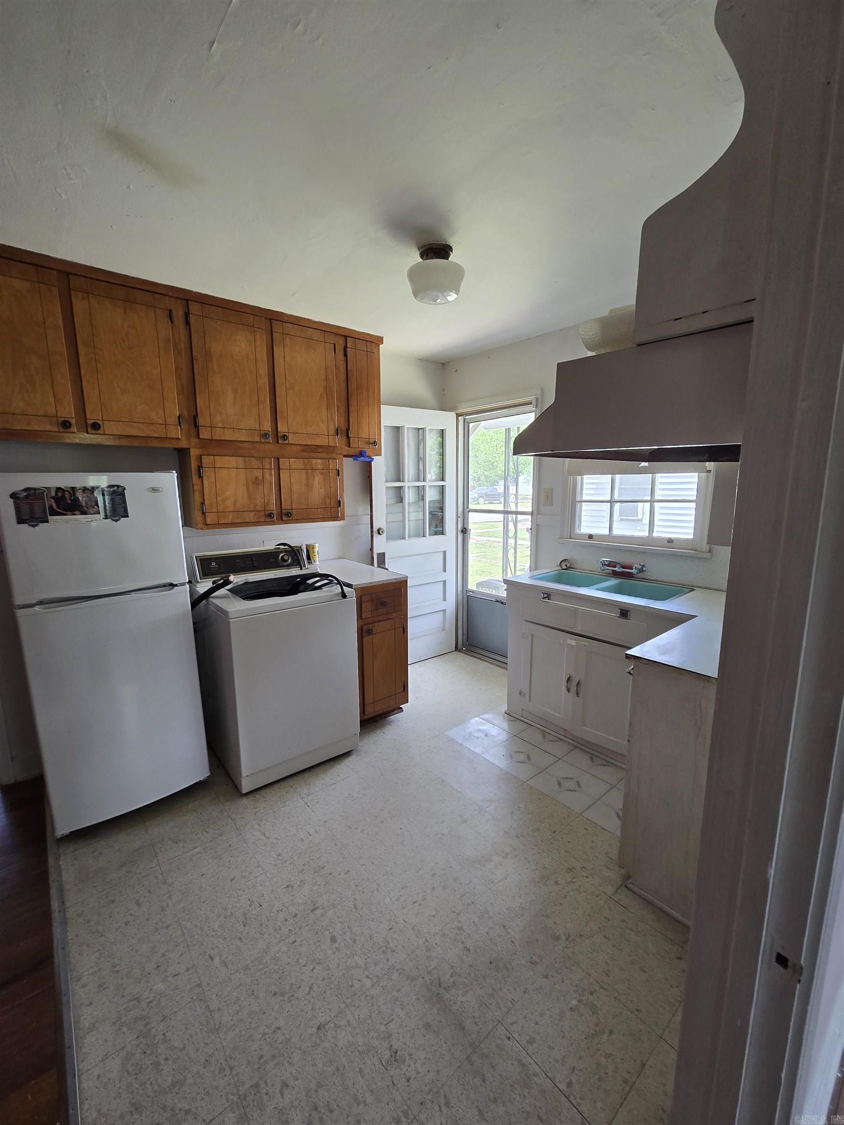 AUSTIN & TAYLOR ADDITION - Residential