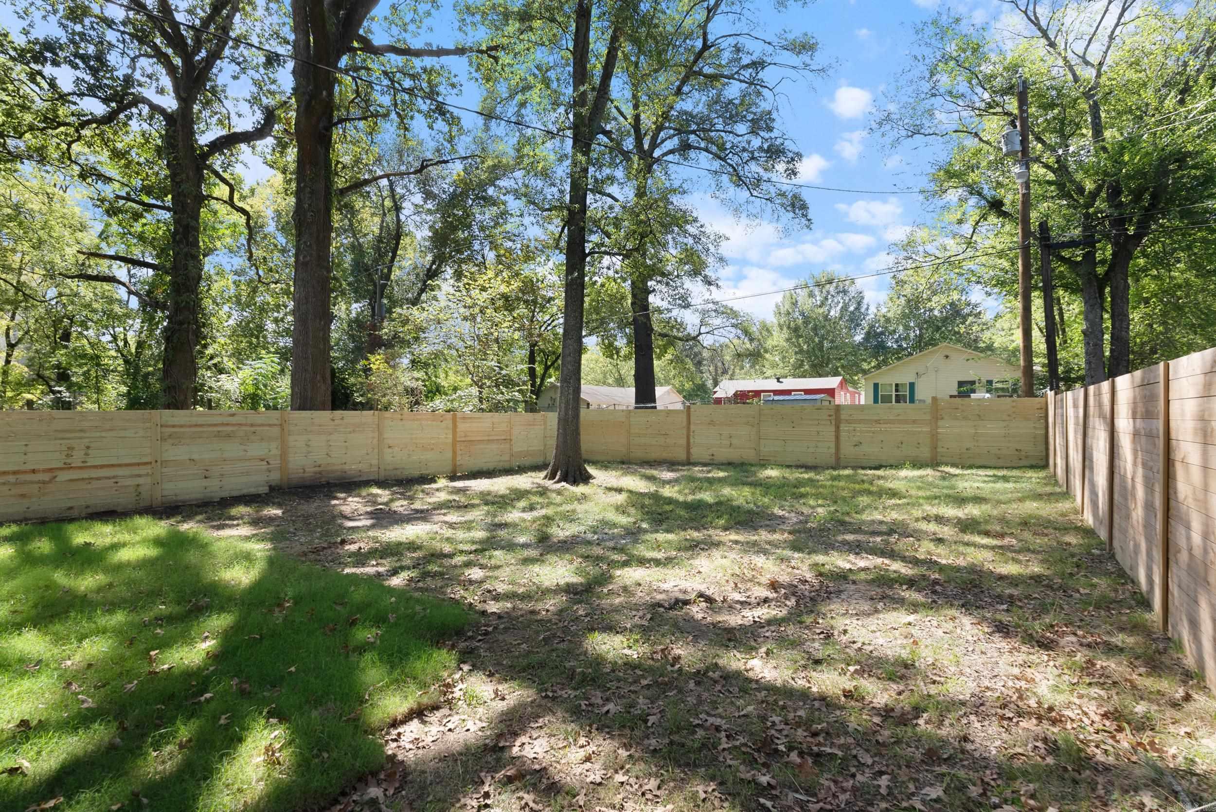 OAK GLENN - Residential