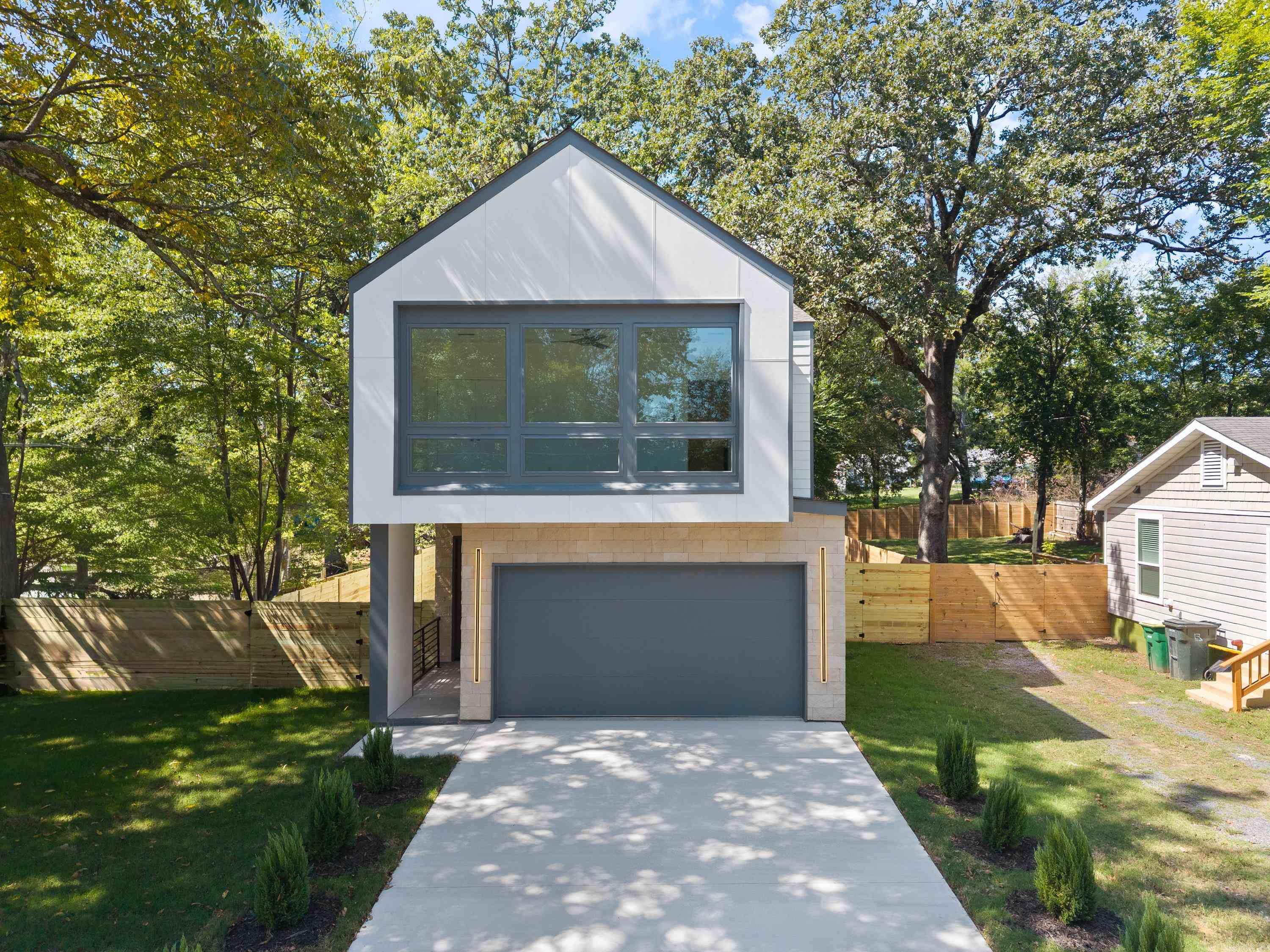 OAK GLENN - Residential