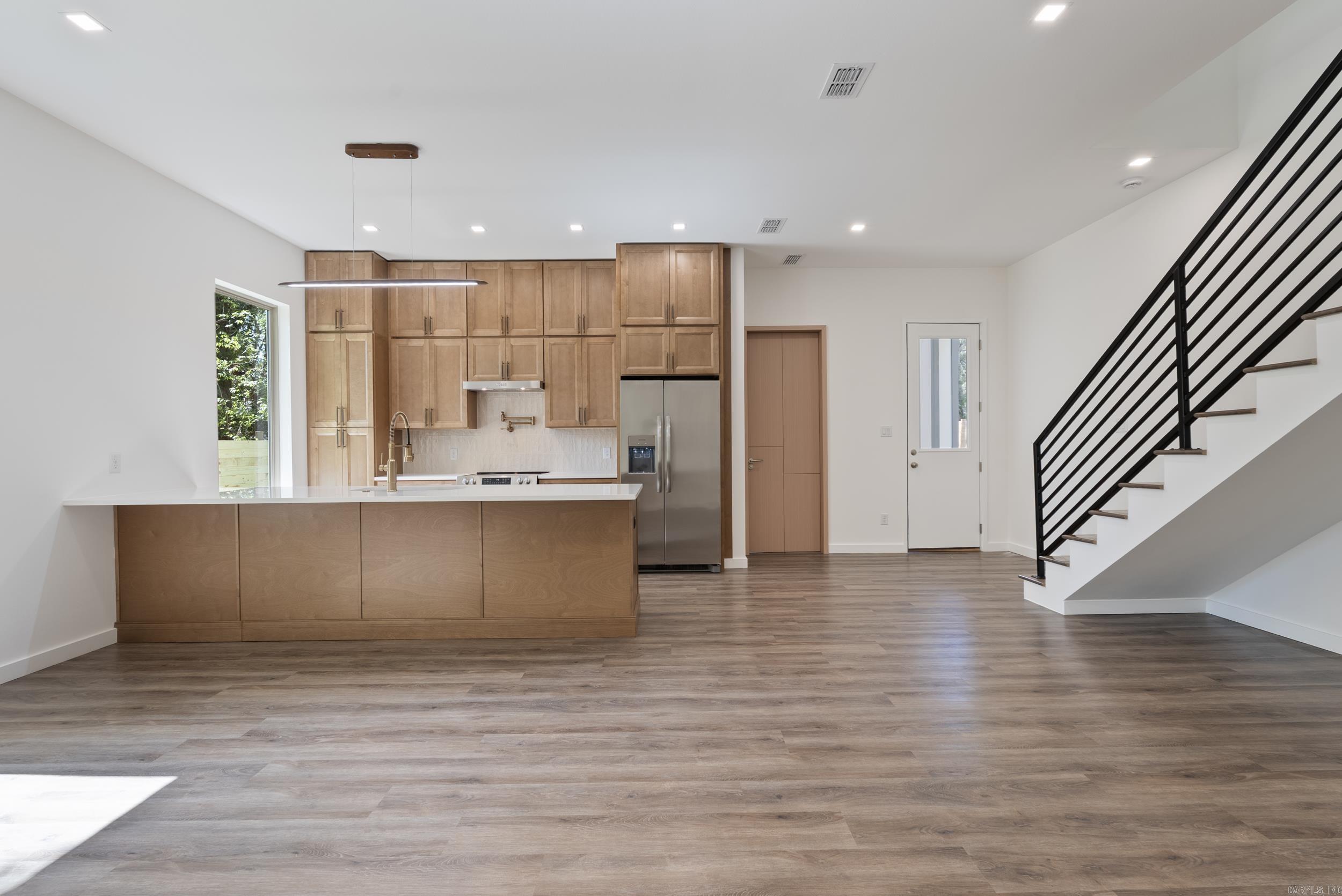 OAK GLENN - Residential