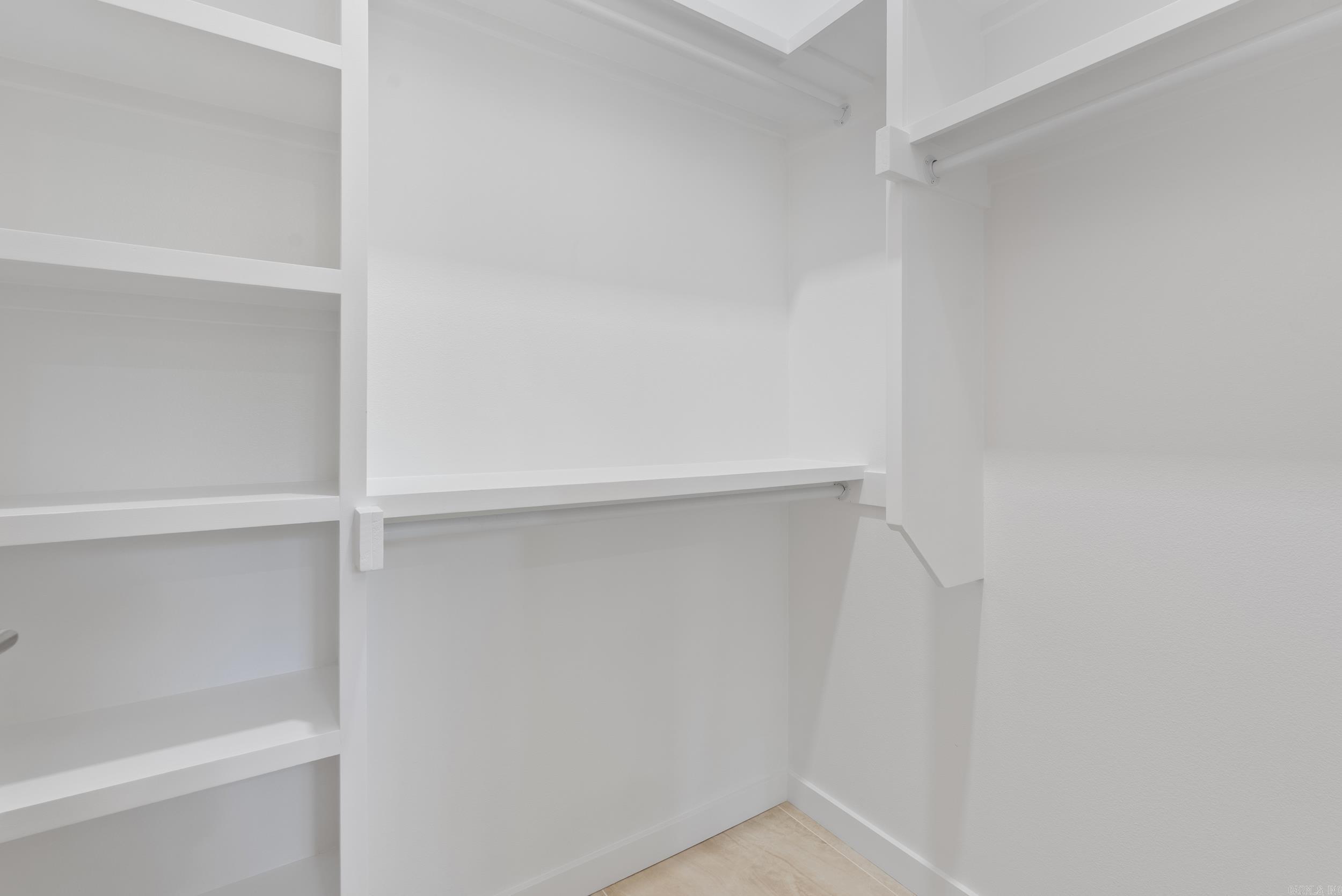 OAK GLENN - Residential