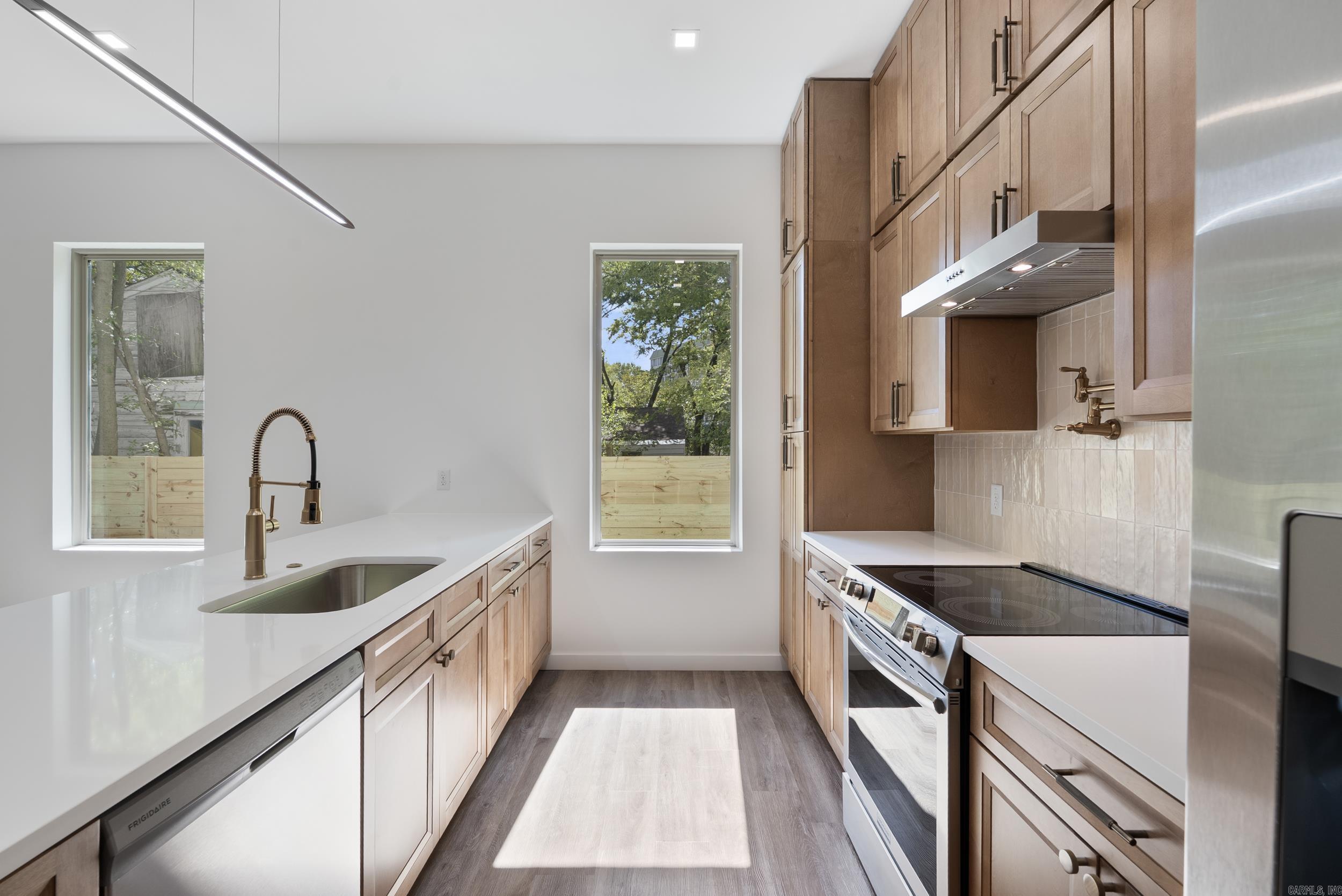 OAK GLENN - Residential