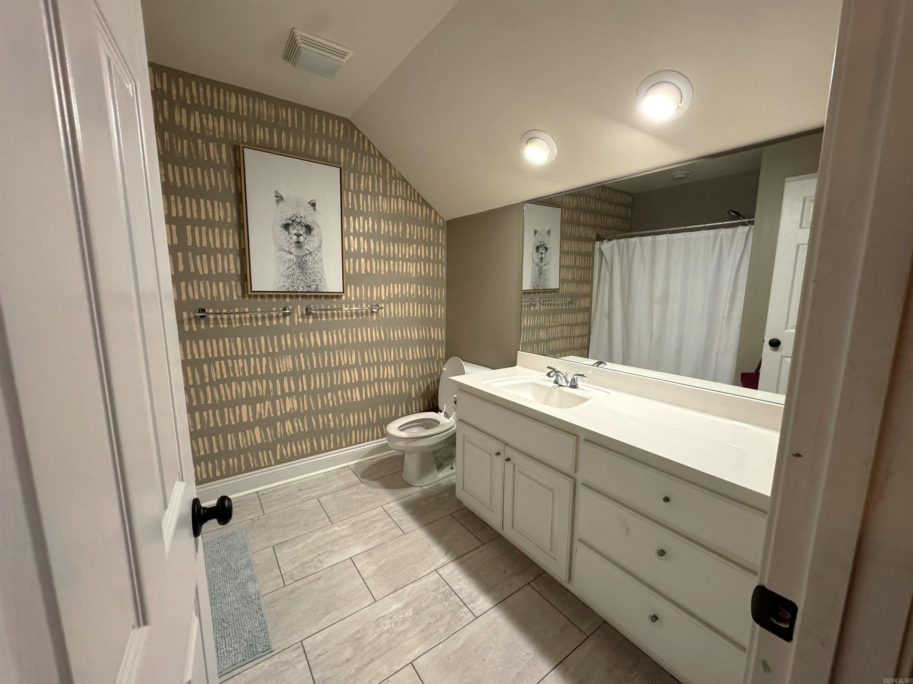 LONGHILLS VILLAGE - Residential