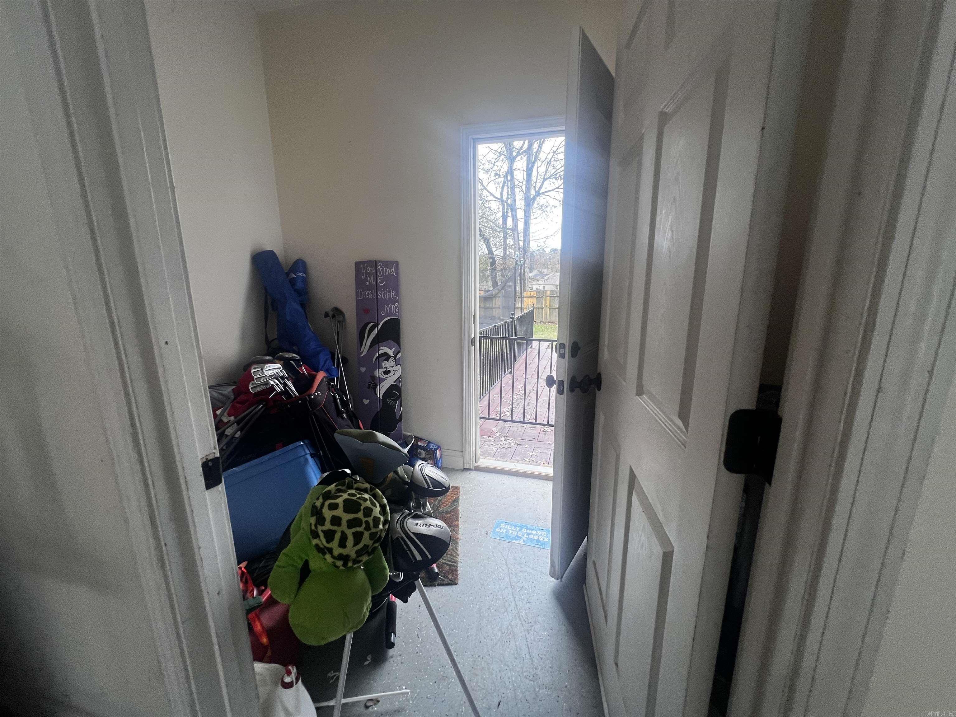 LONGHILLS VILLAGE - Residential