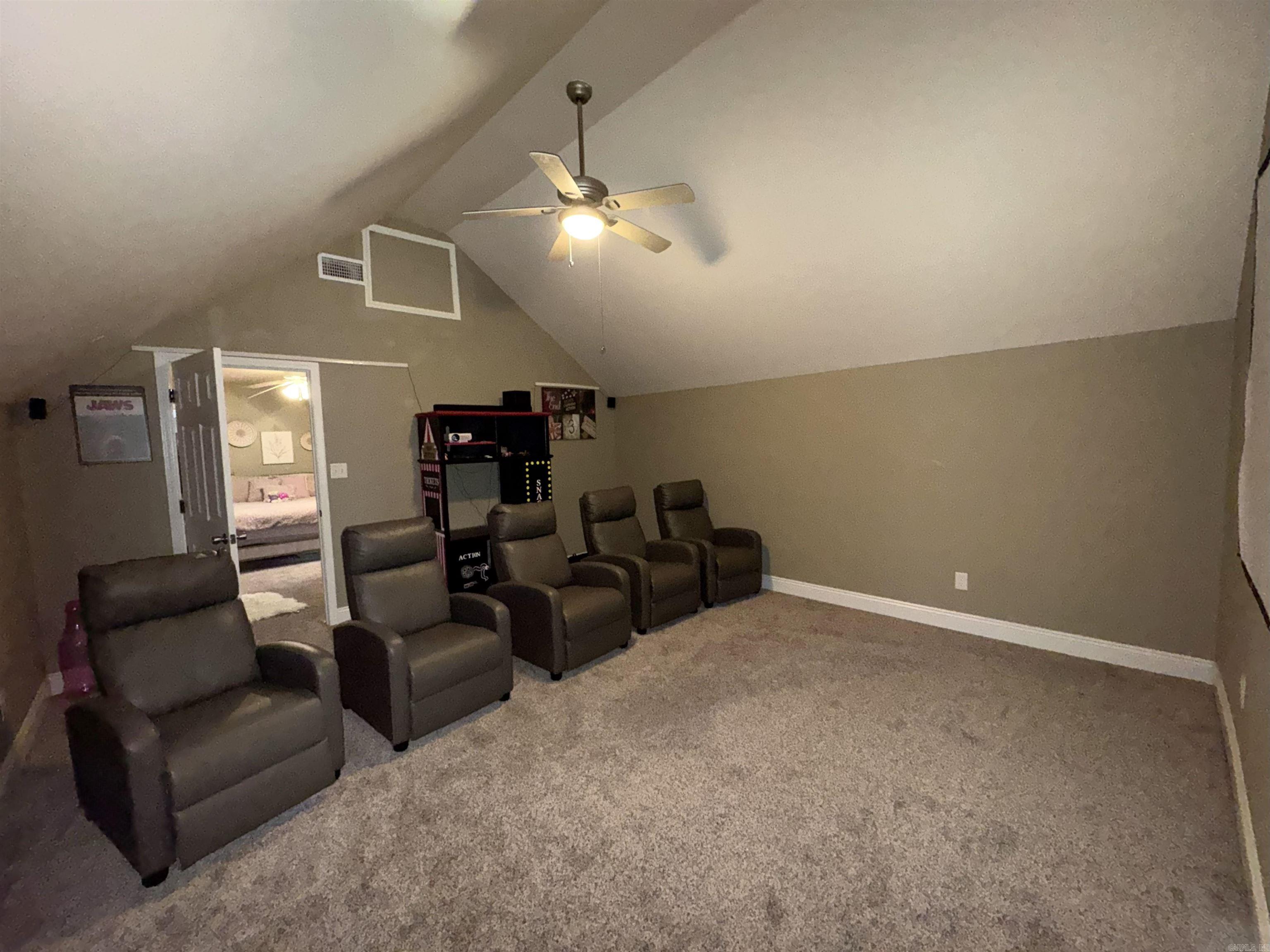 LONGHILLS VILLAGE - Residential