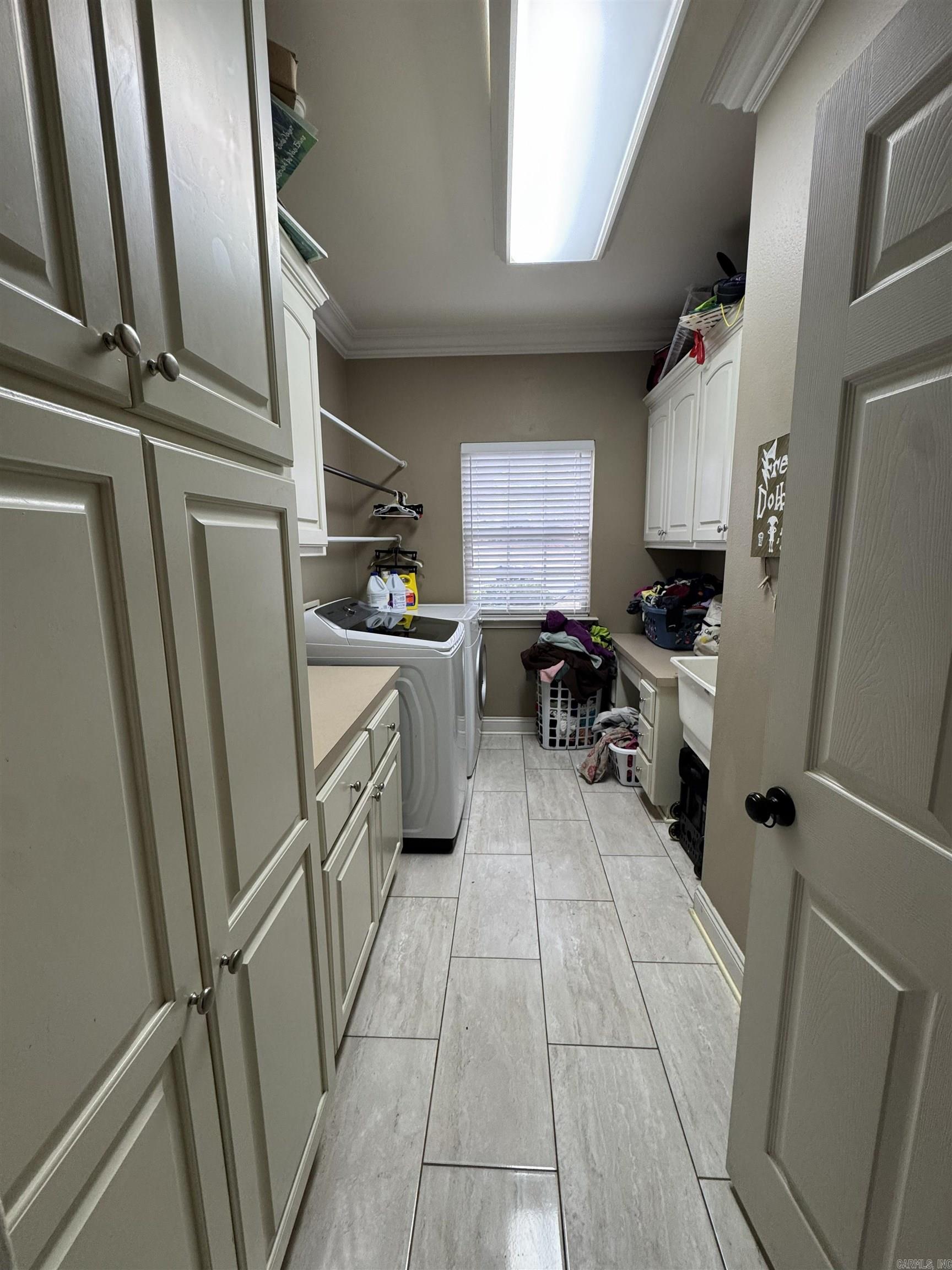 LONGHILLS VILLAGE - Residential