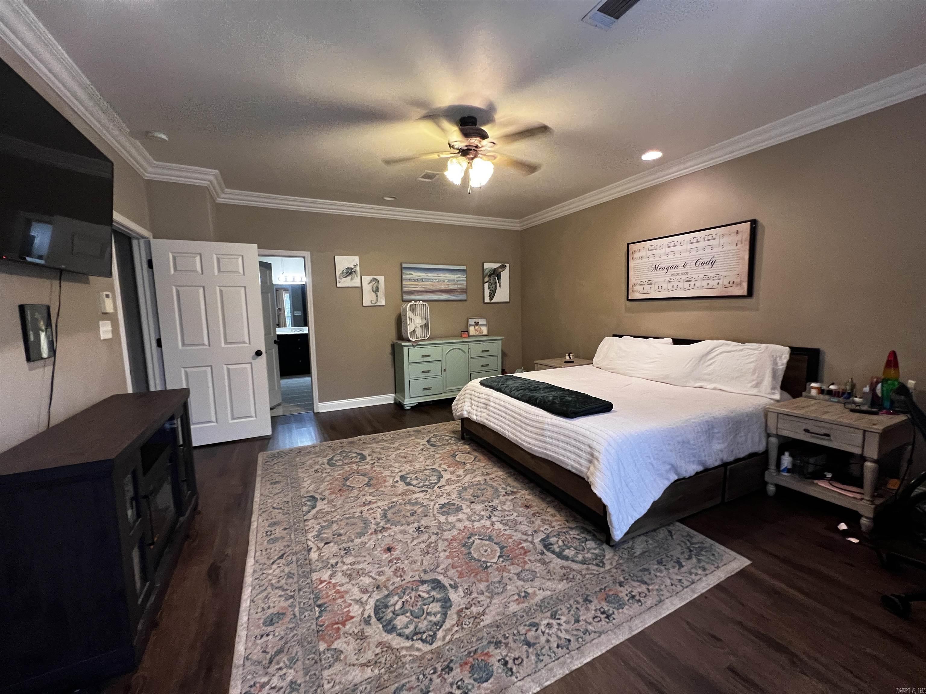 LONGHILLS VILLAGE - Residential