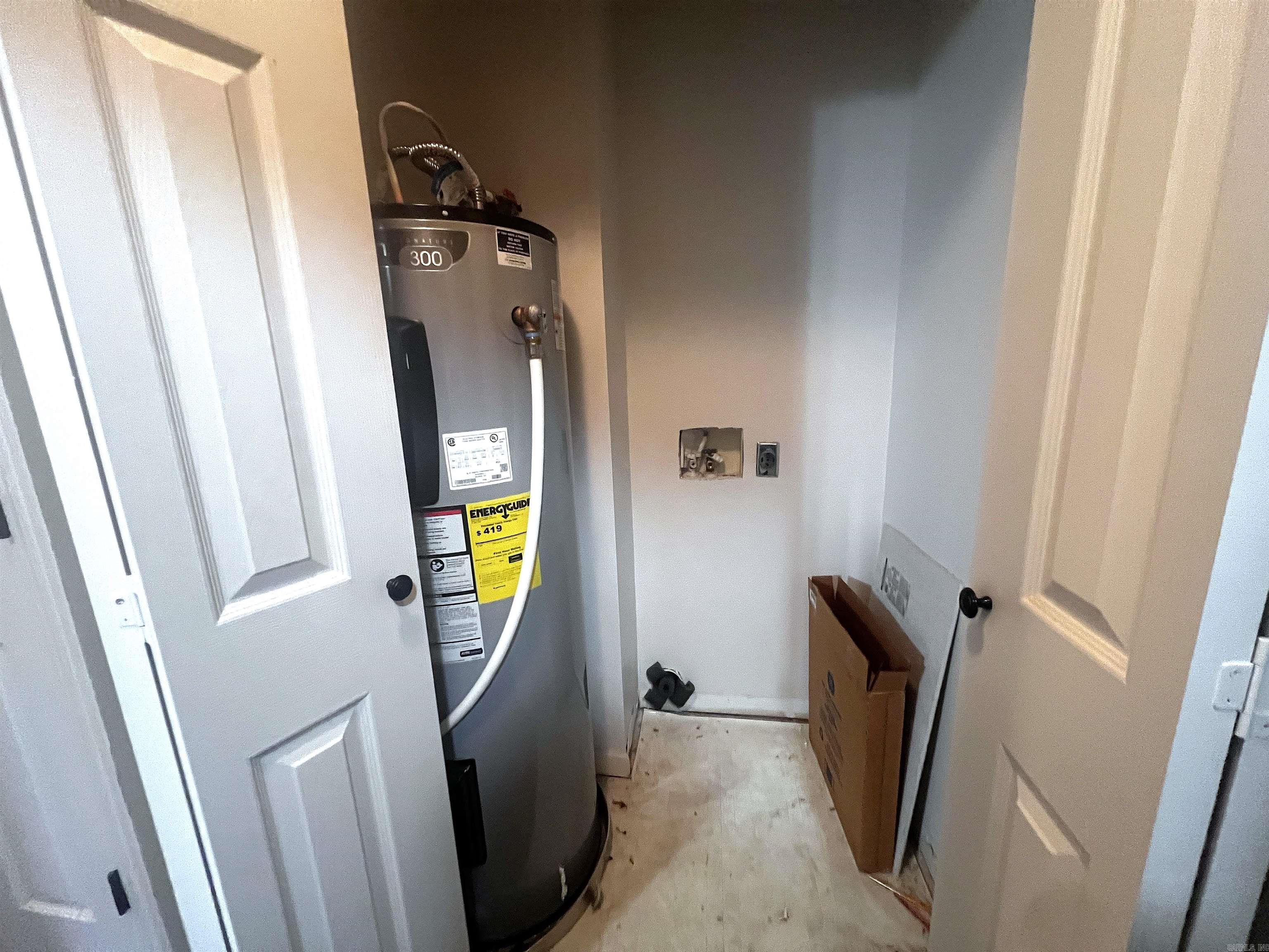 LONGHILLS VILLAGE - Residential