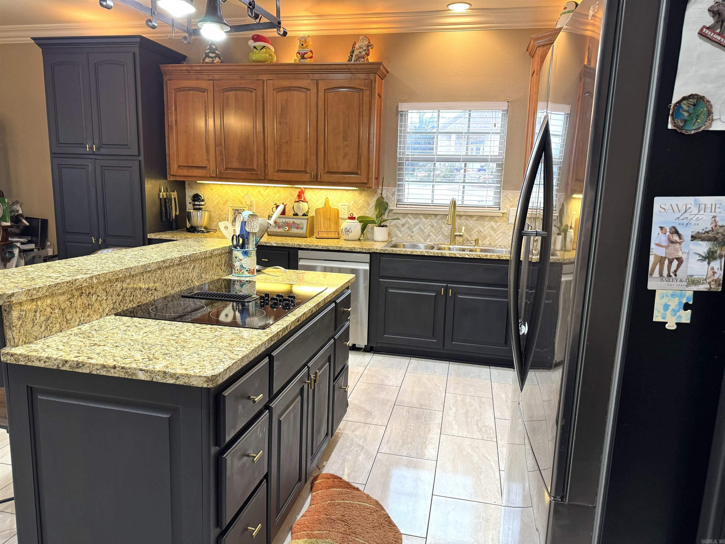 LONGHILLS VILLAGE - Residential