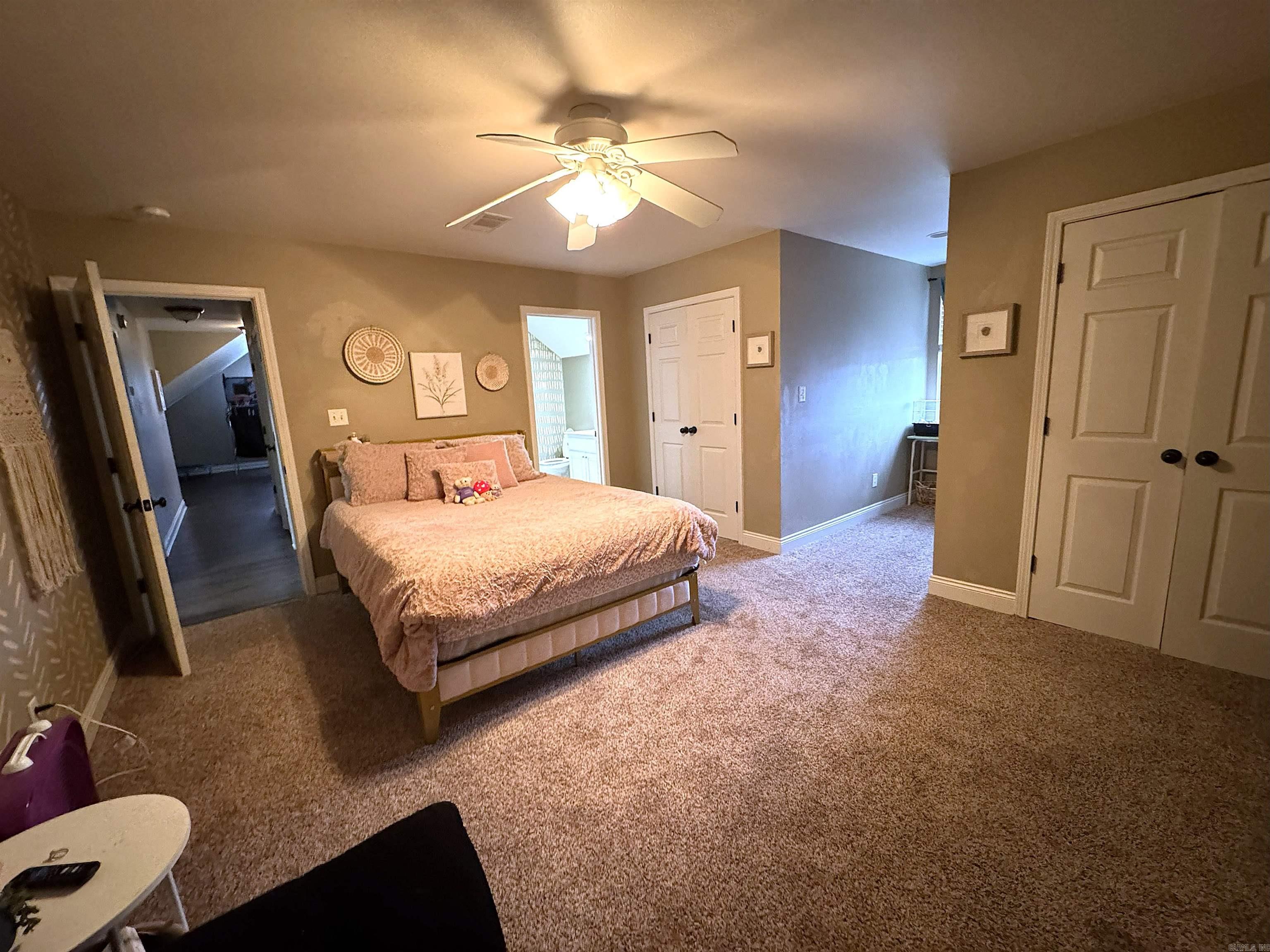 LONGHILLS VILLAGE - Residential