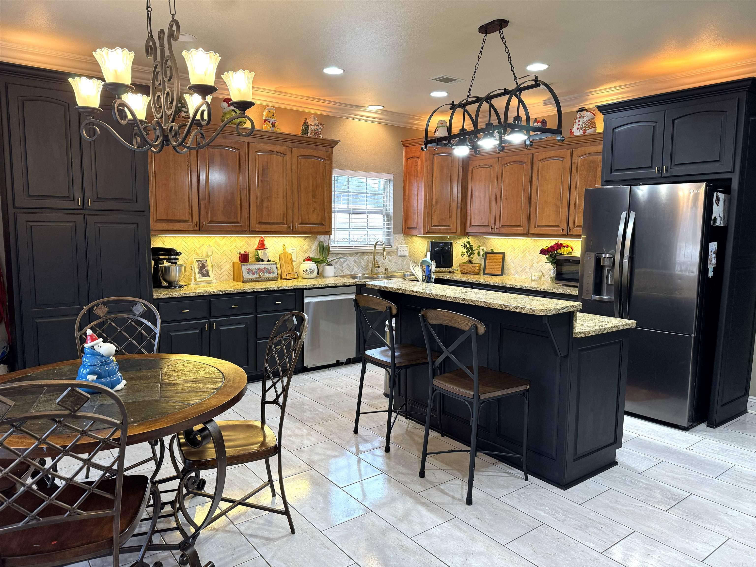 LONGHILLS VILLAGE - Residential