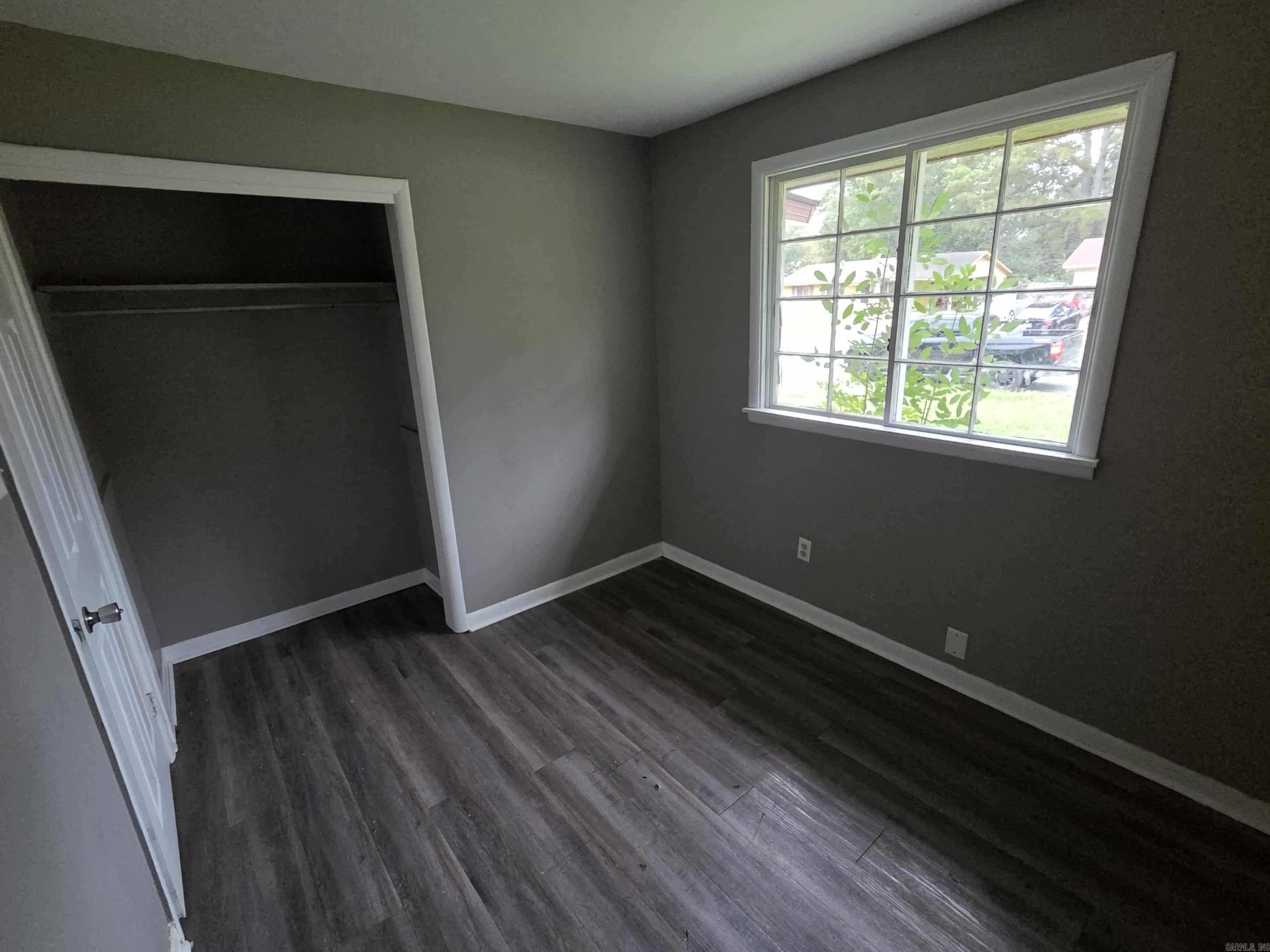 SHADY GROVE - Residential