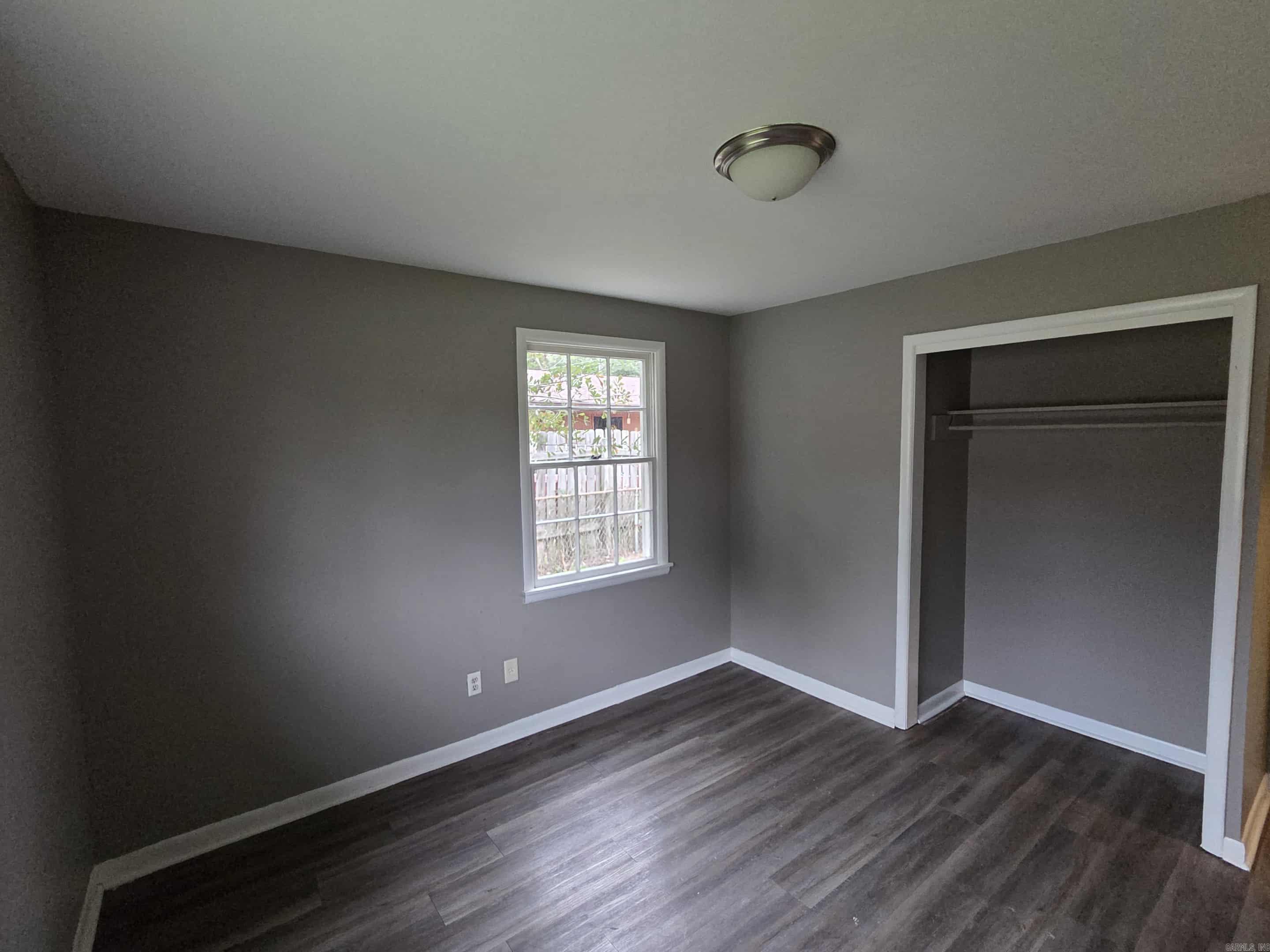 SHADY GROVE - Residential