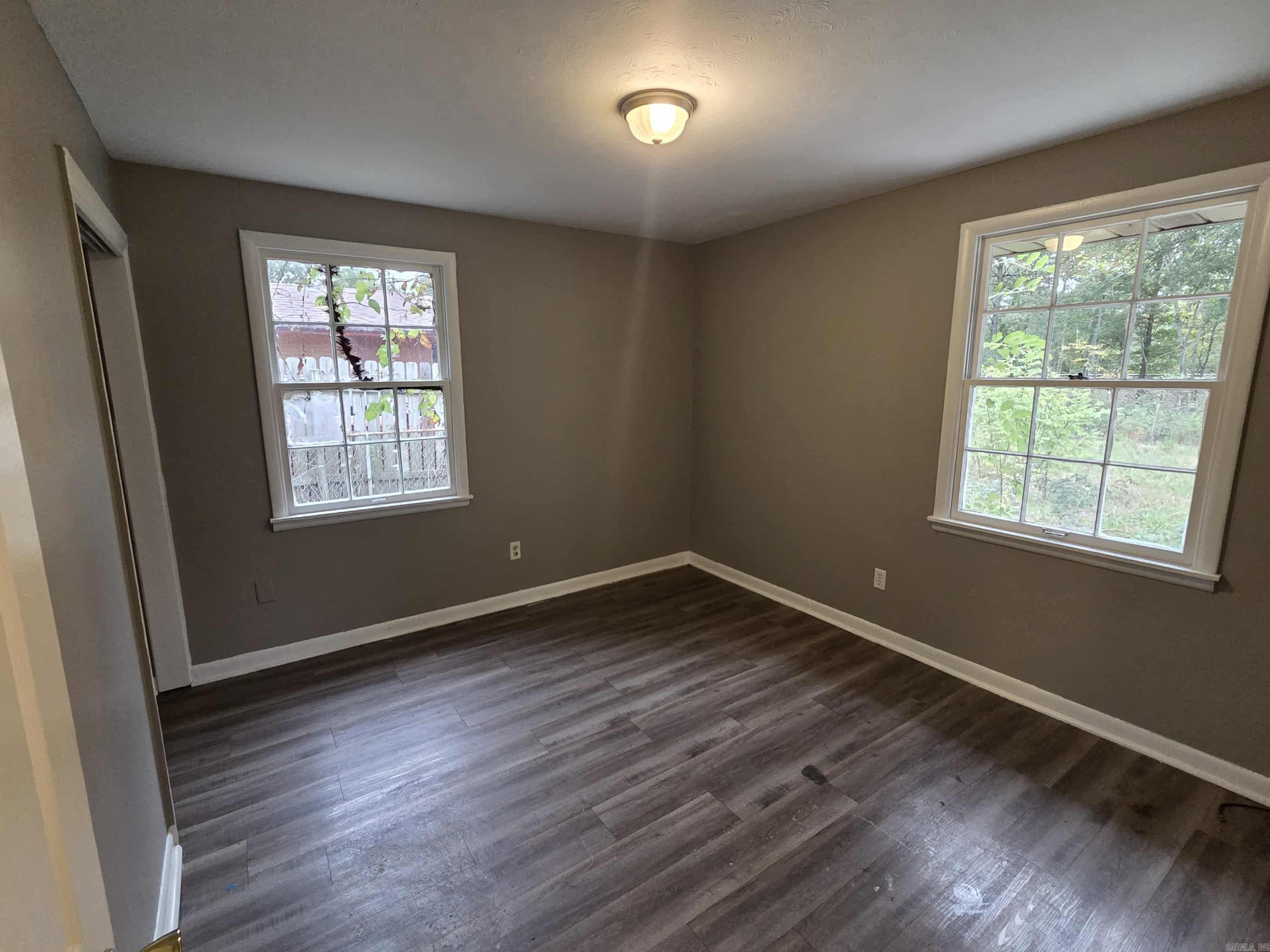 SHADY GROVE - Residential