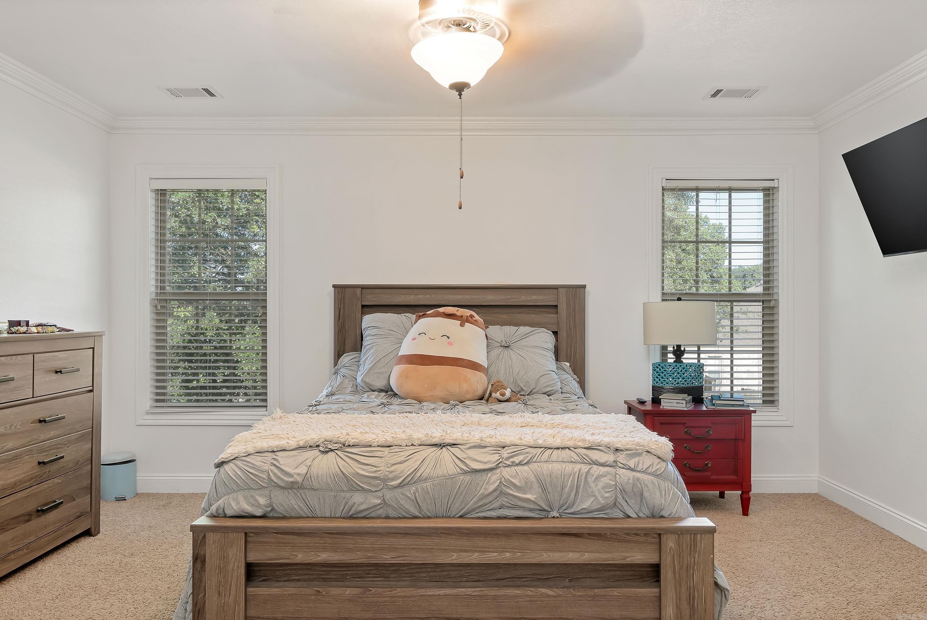JAMESTOWN MANOR - Residential
