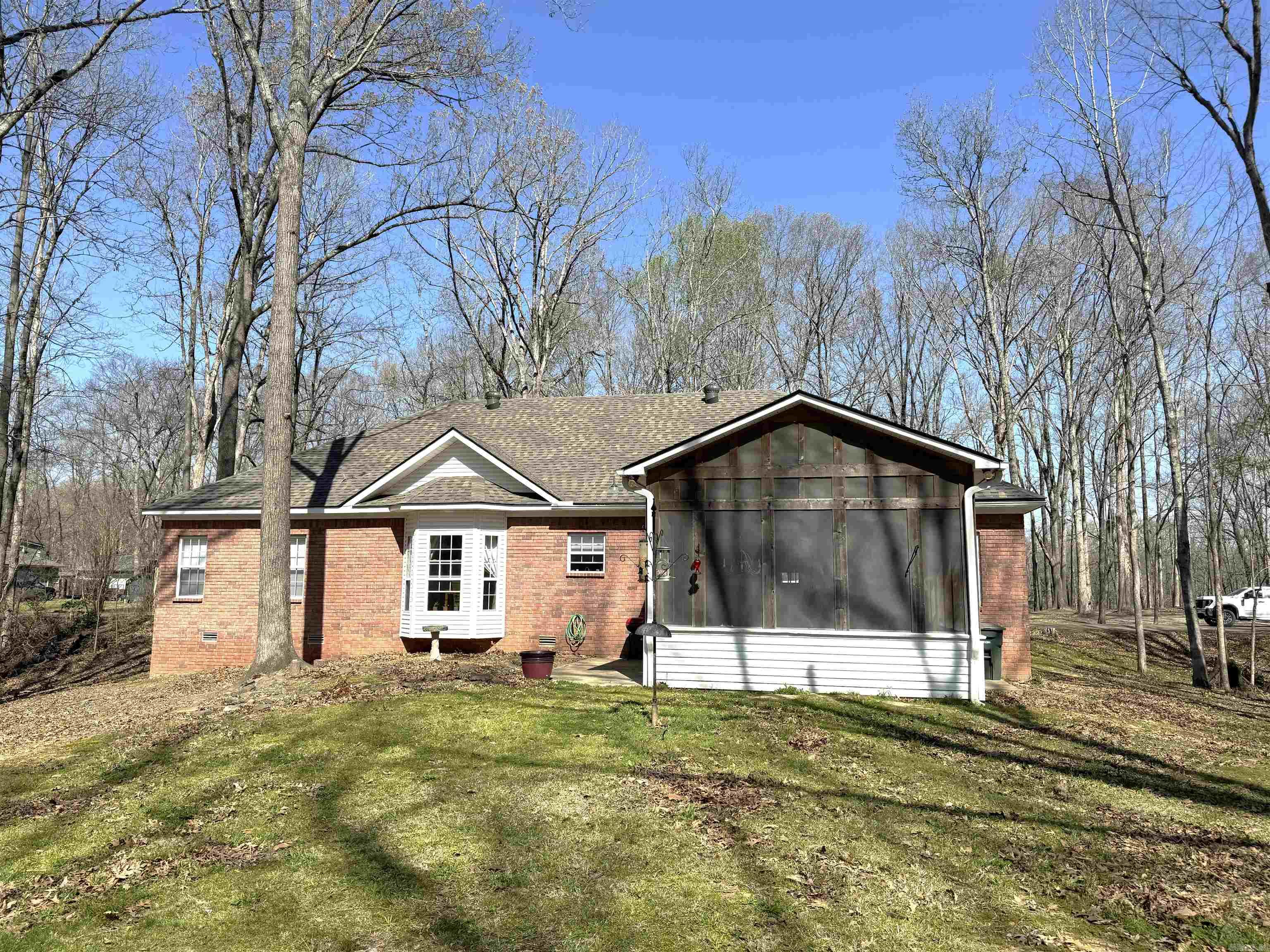 LAKE WOODS - Residential