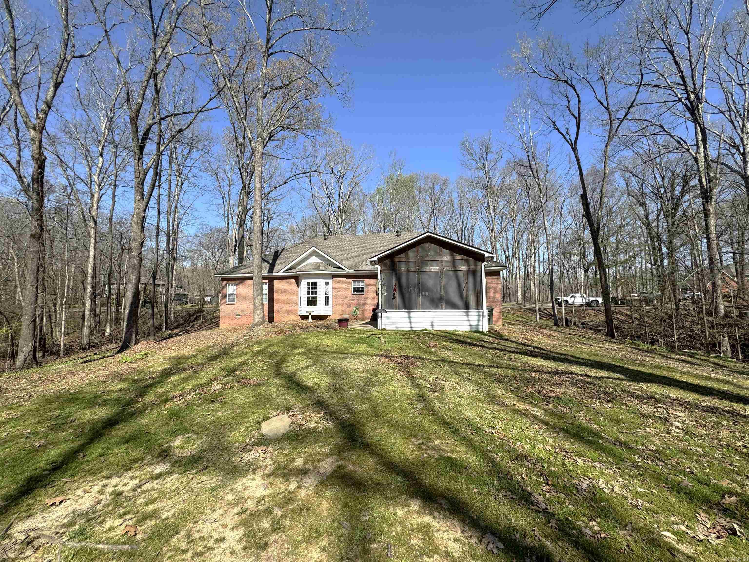 LAKE WOODS - Residential