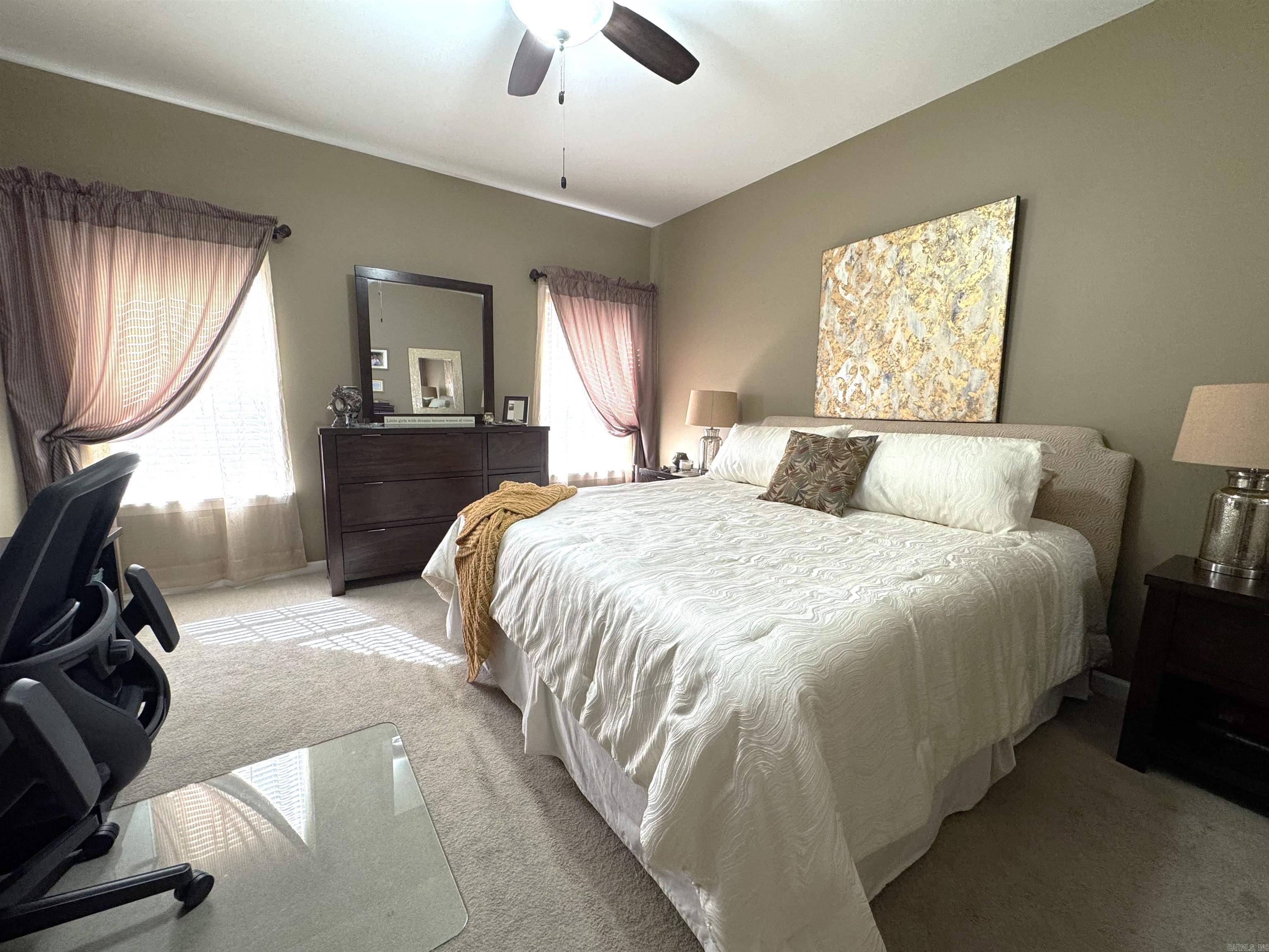 LAKE WOODS - Residential