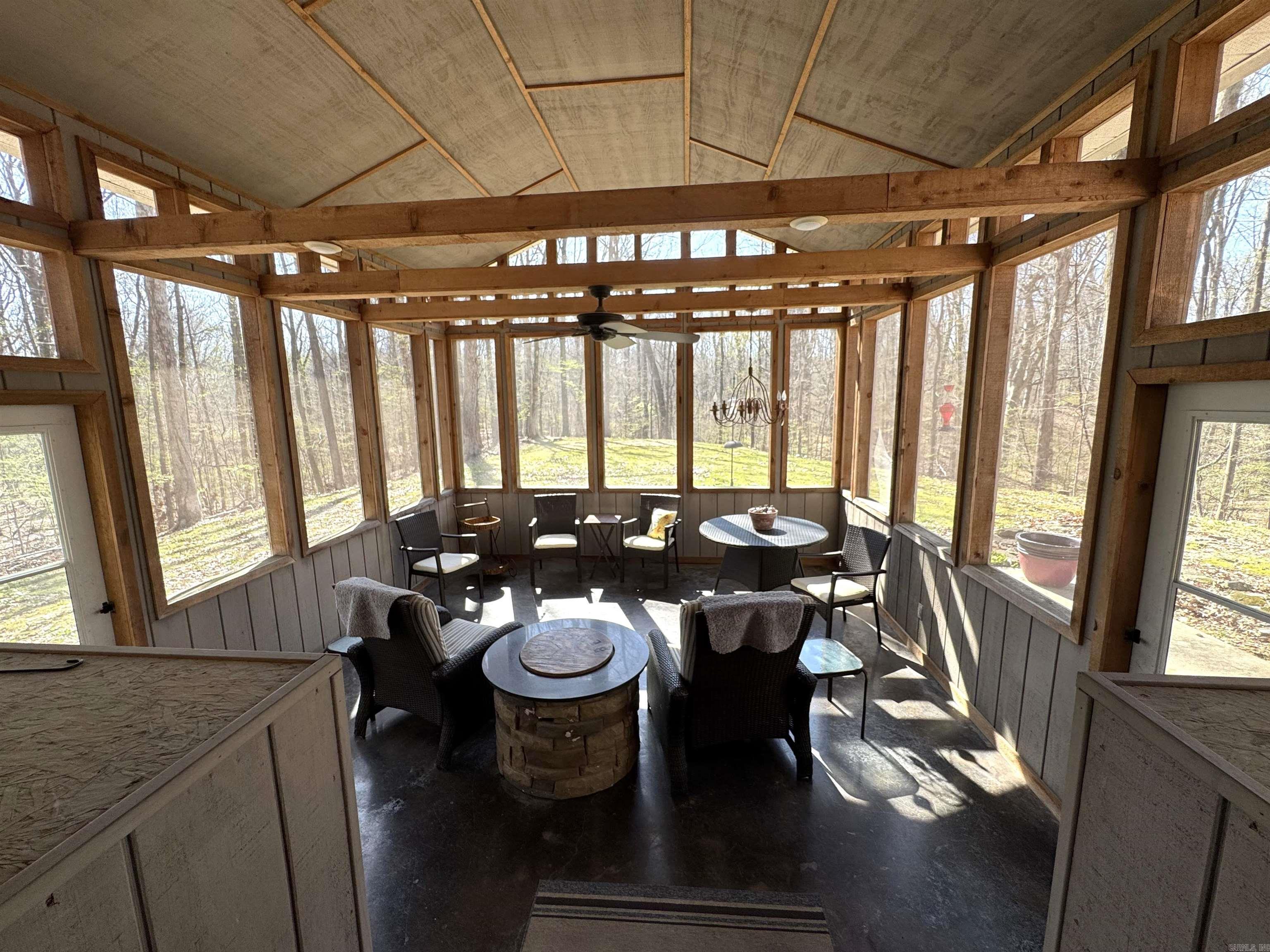 LAKE WOODS - Residential