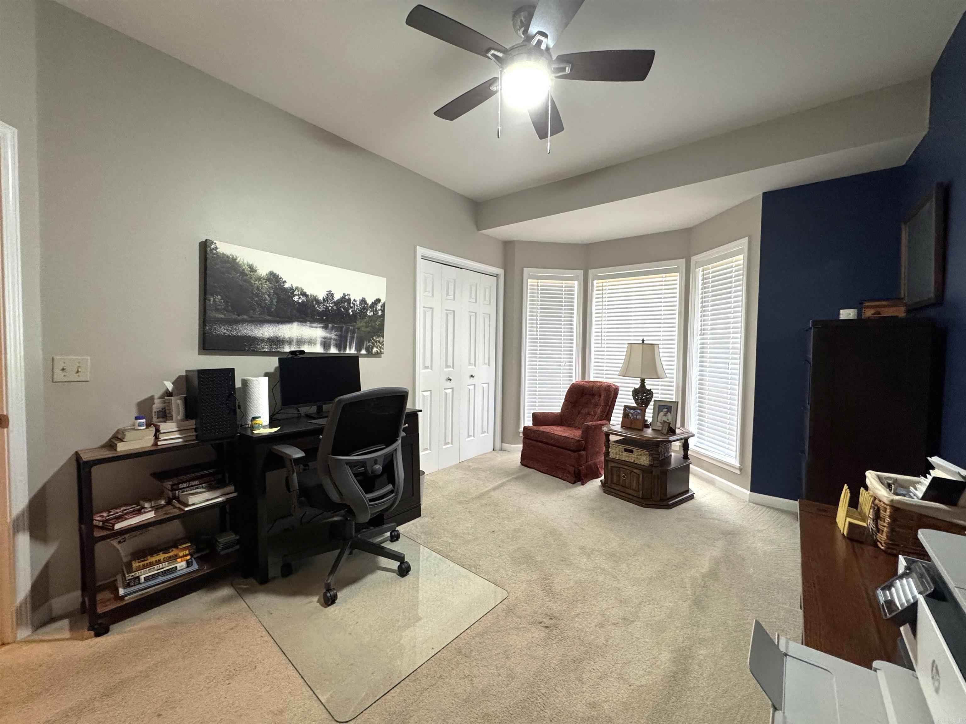 LAKE WOODS - Residential