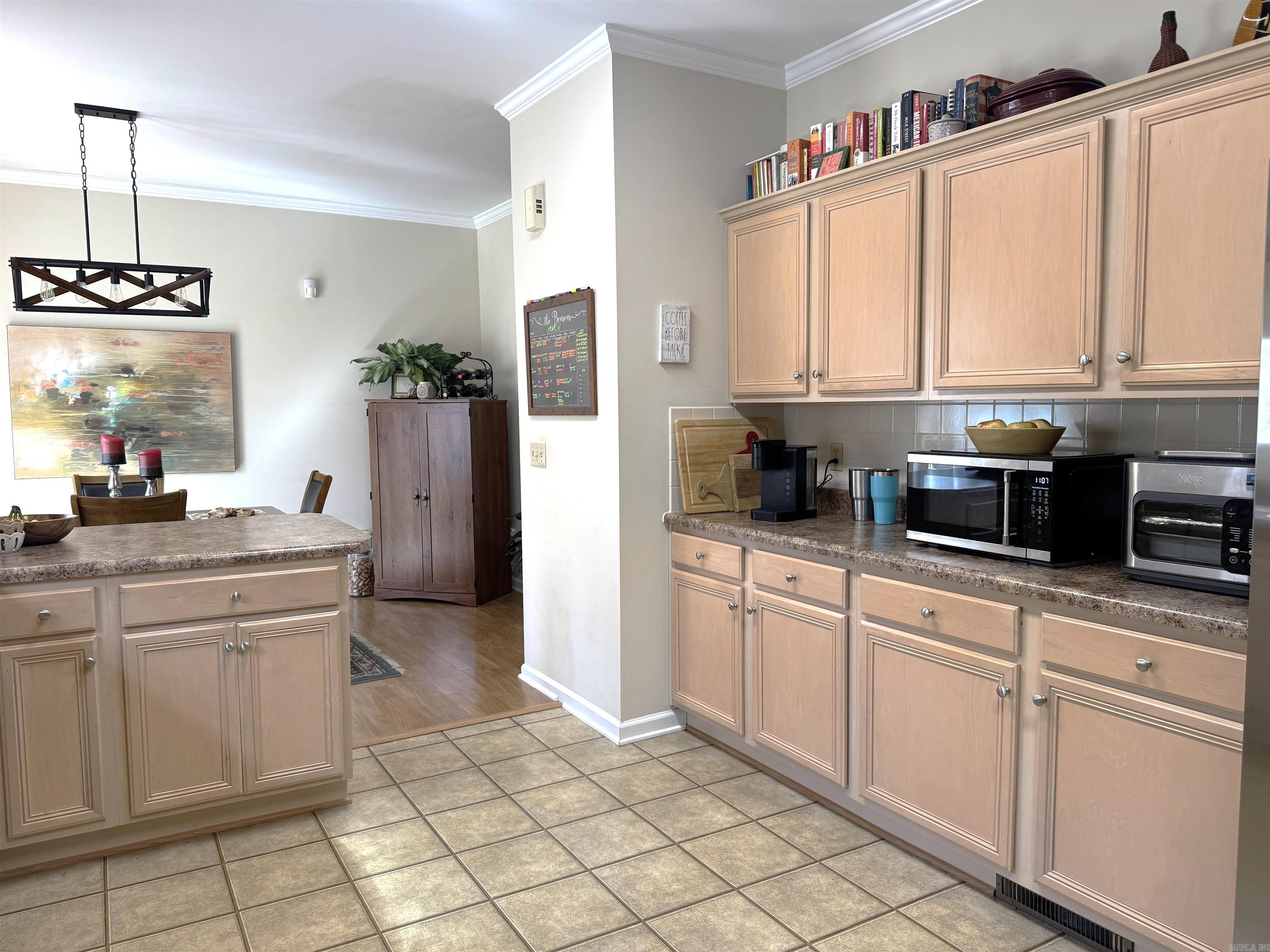 LAKE WOODS - Residential