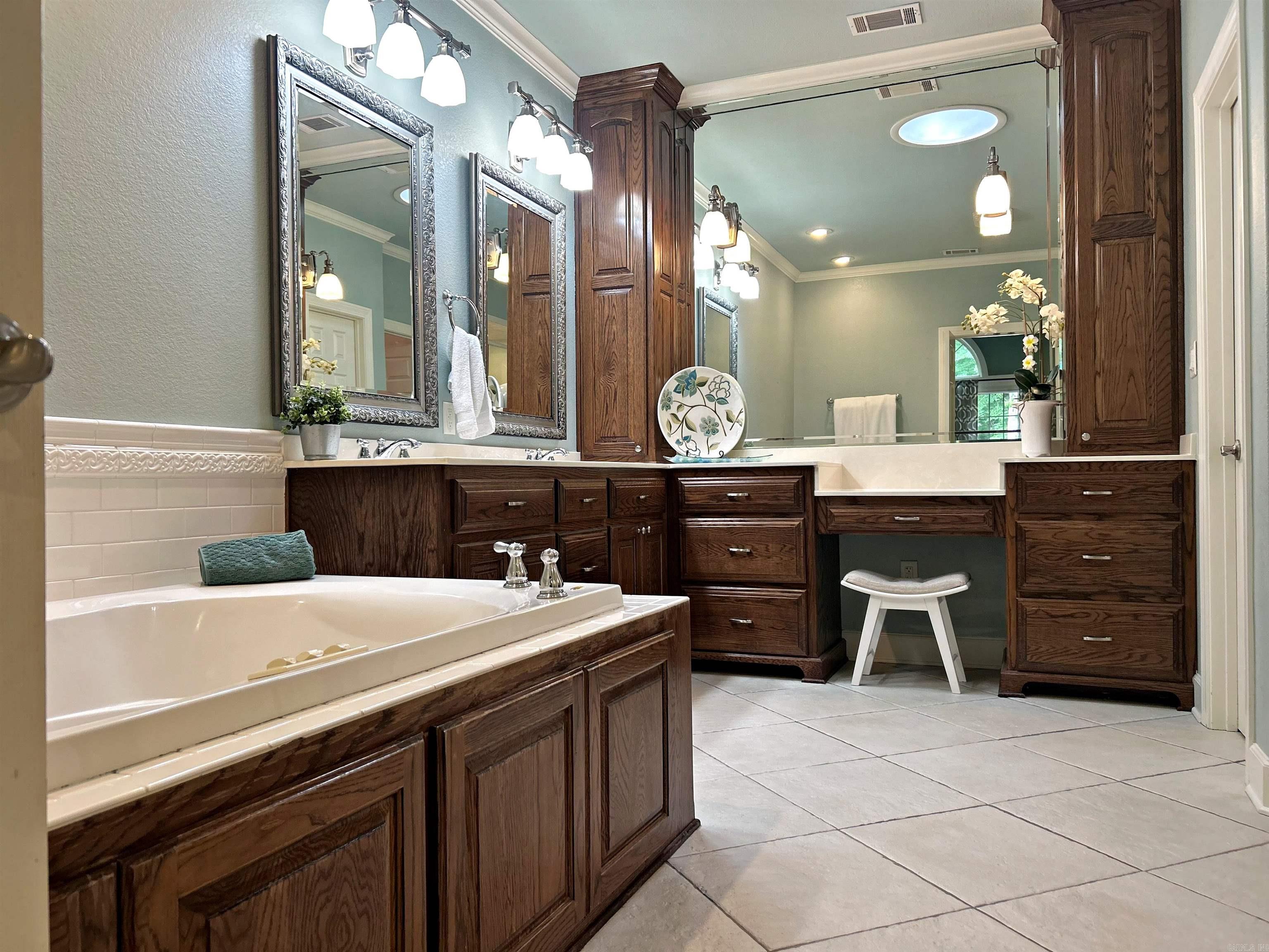 MAGNOLIA ESTATES ADDN - Residential
