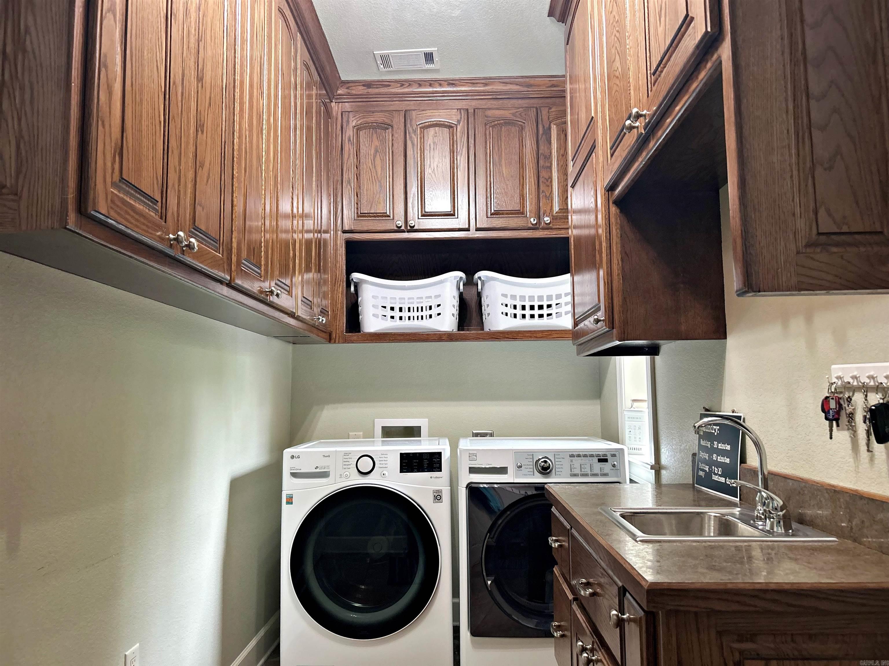 MAGNOLIA ESTATES ADDN - Residential