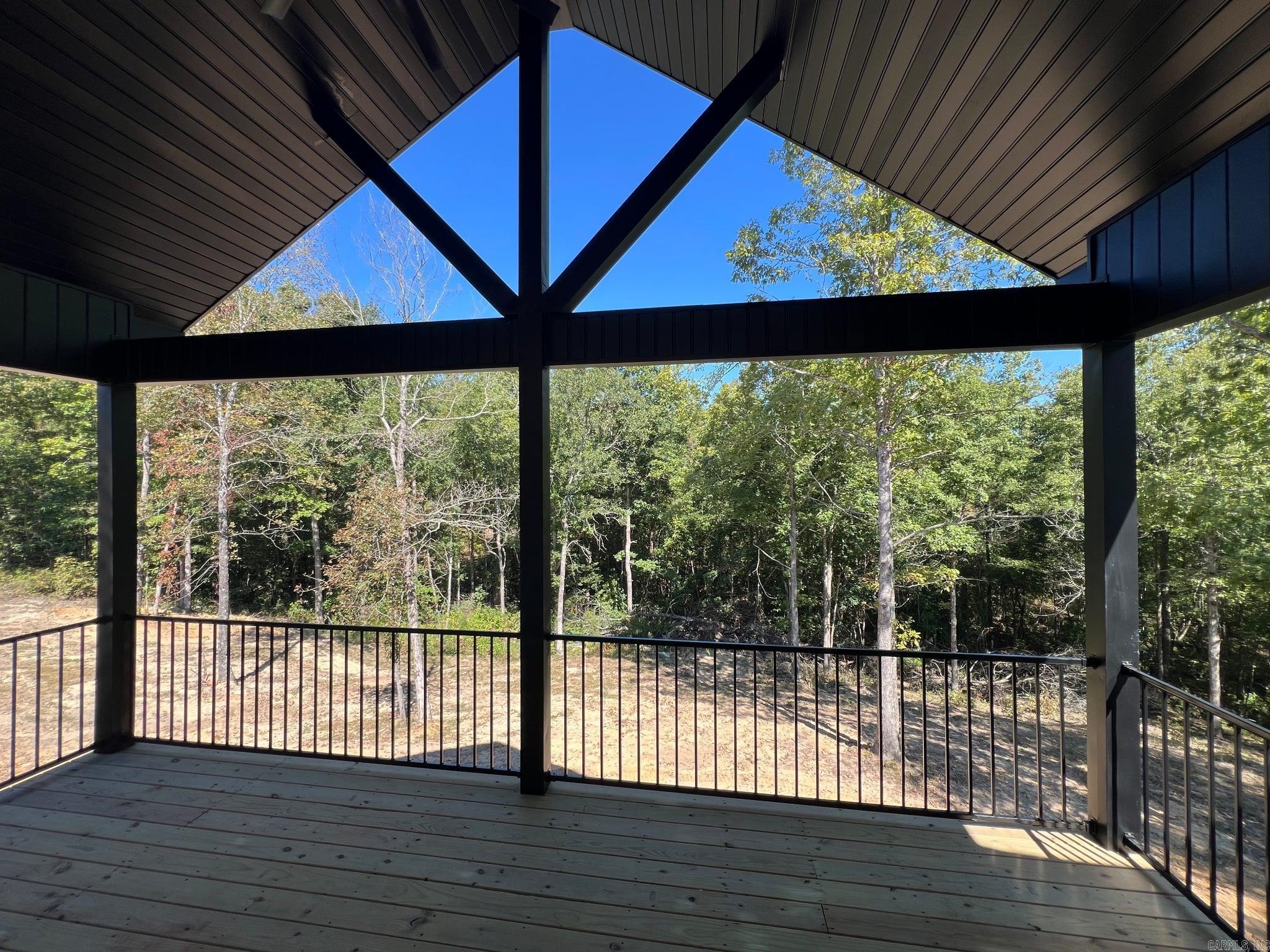 WHITE OAK POND - Residential