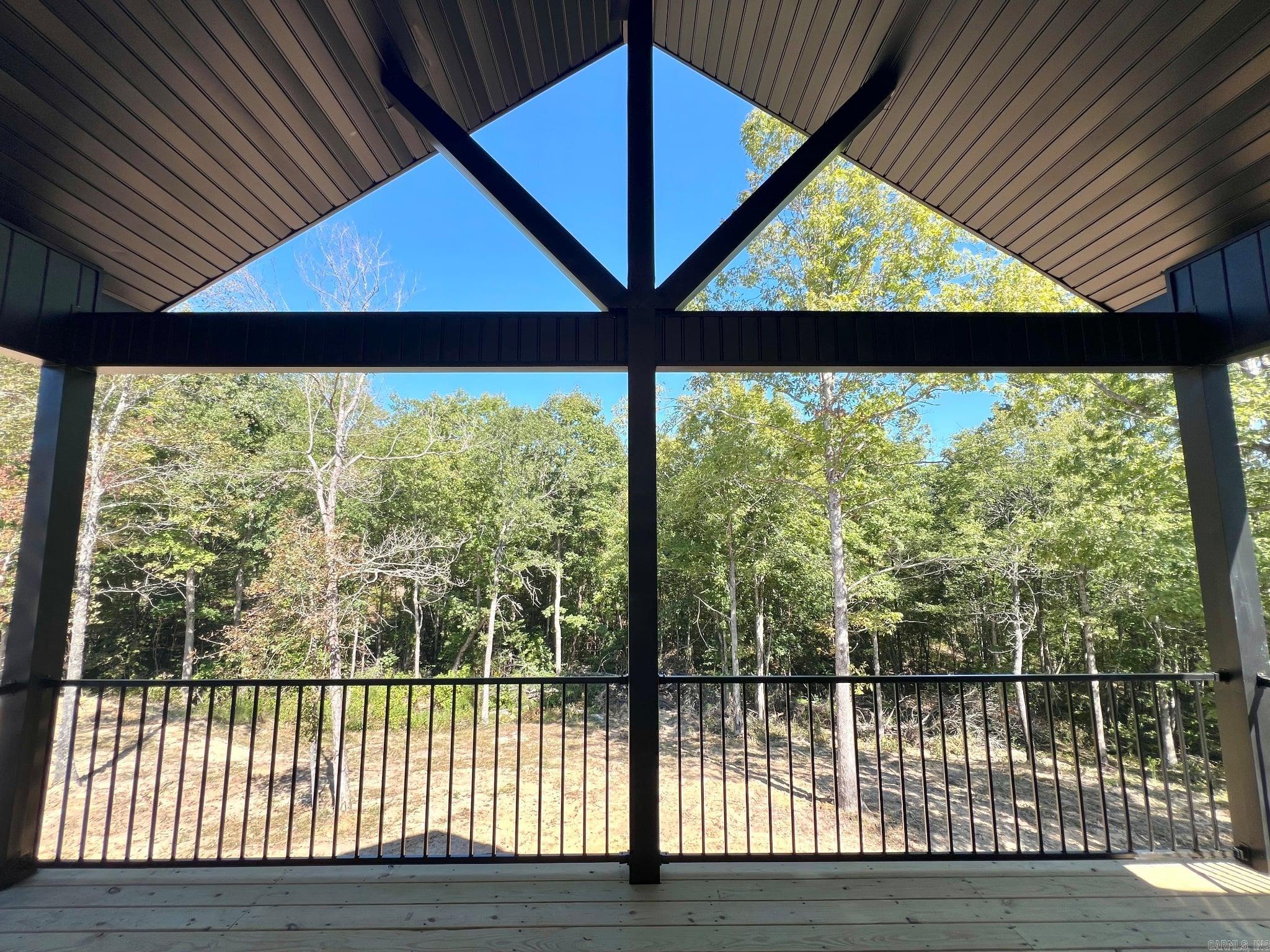 WHITE OAK POND - Residential