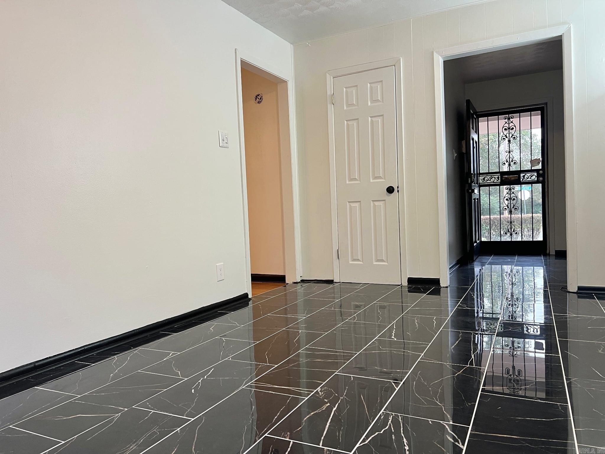 Lake View - Residential