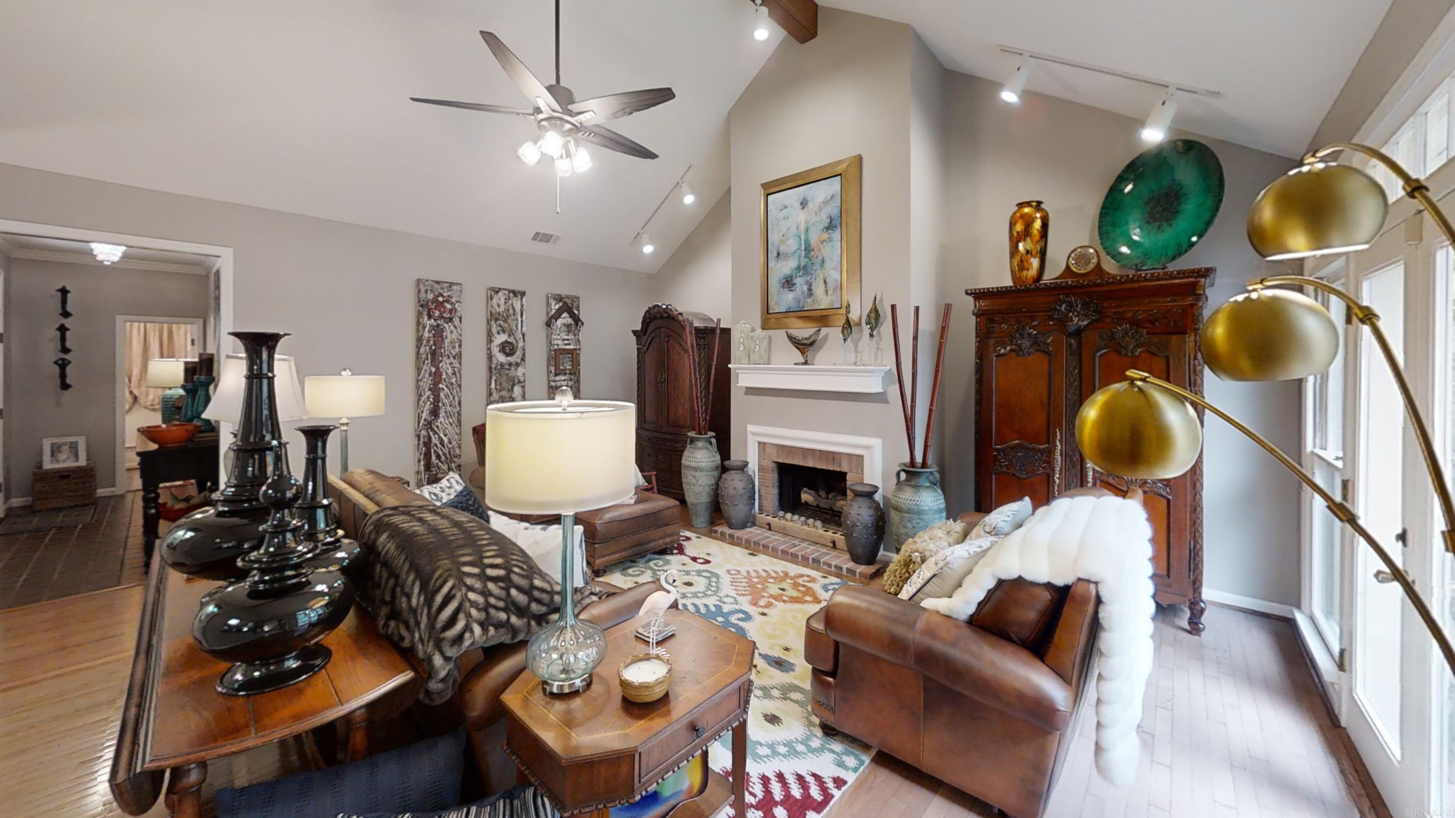 WINDSOR CT TOWNHOMES HPR - Residential