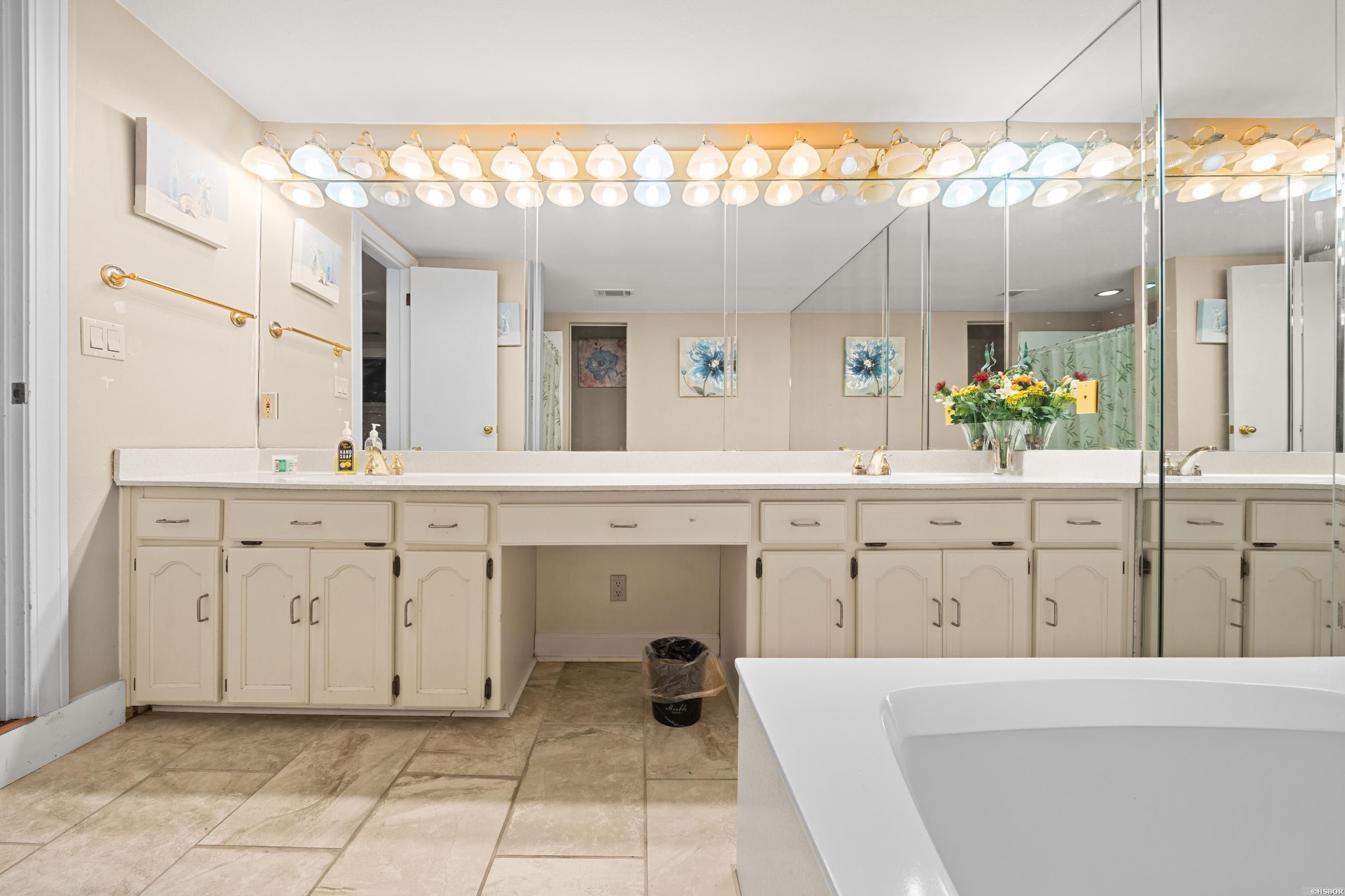 TRIVISTA - Residential