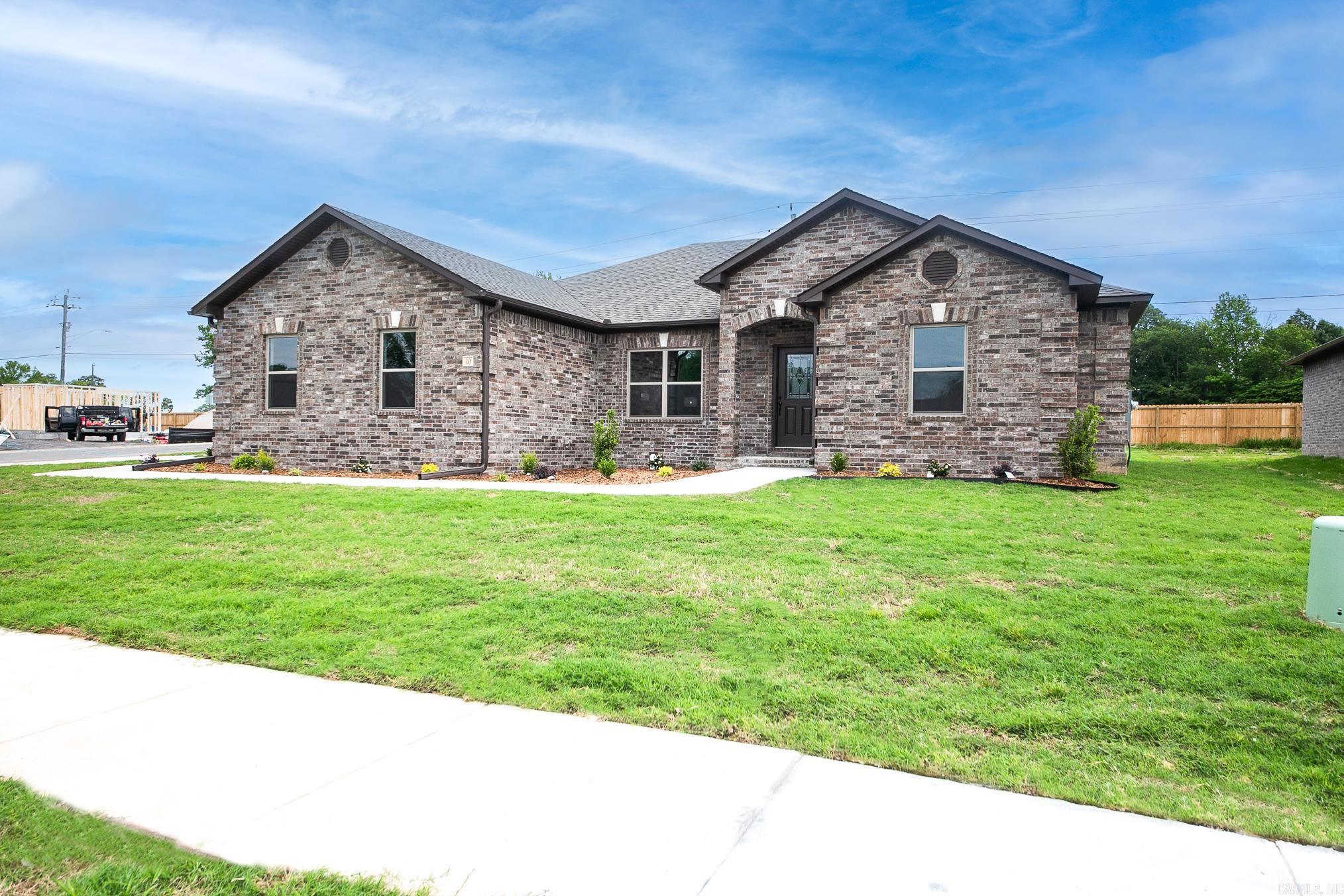 AUTUMN BROOKE - Residential