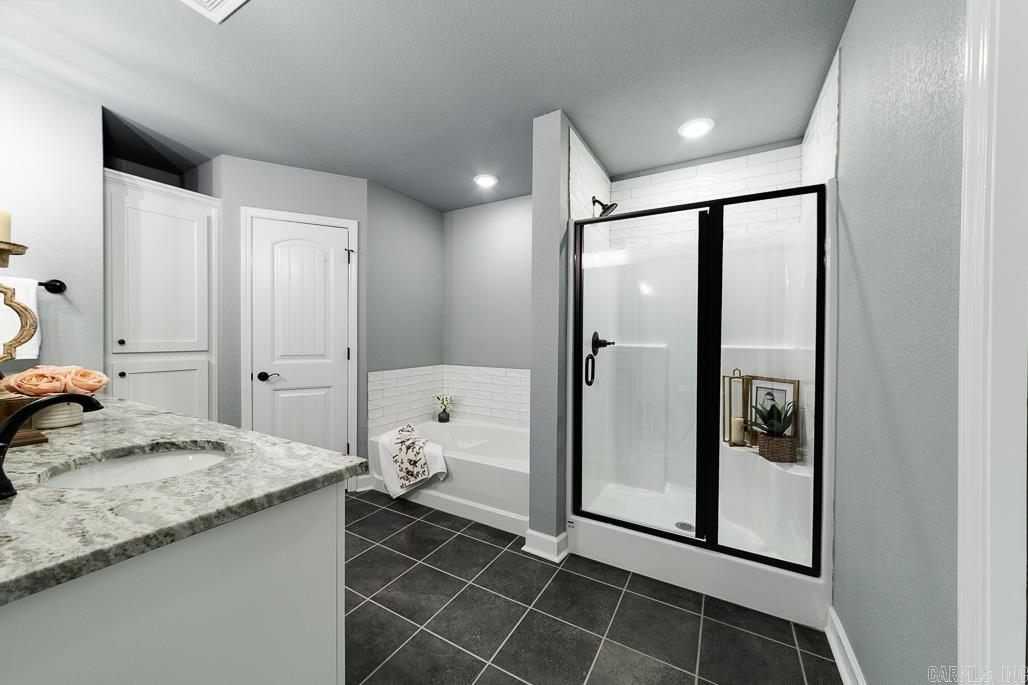 AUTUMN BROOKE - Residential