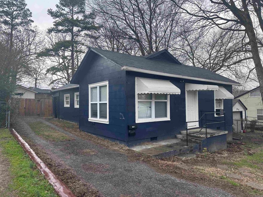 Explore the potential of this unique property featuring a charming 2-bedroom, 1.5-bathroom house along with an additional 1-bedroom, 1-bathroom rear dwelling, this versatile lot offers the perfect opportunity for dual living or rental income.  With its convenient location and flexible layout, it's an ideal investment for anyone seeking both comfort and financial returns.