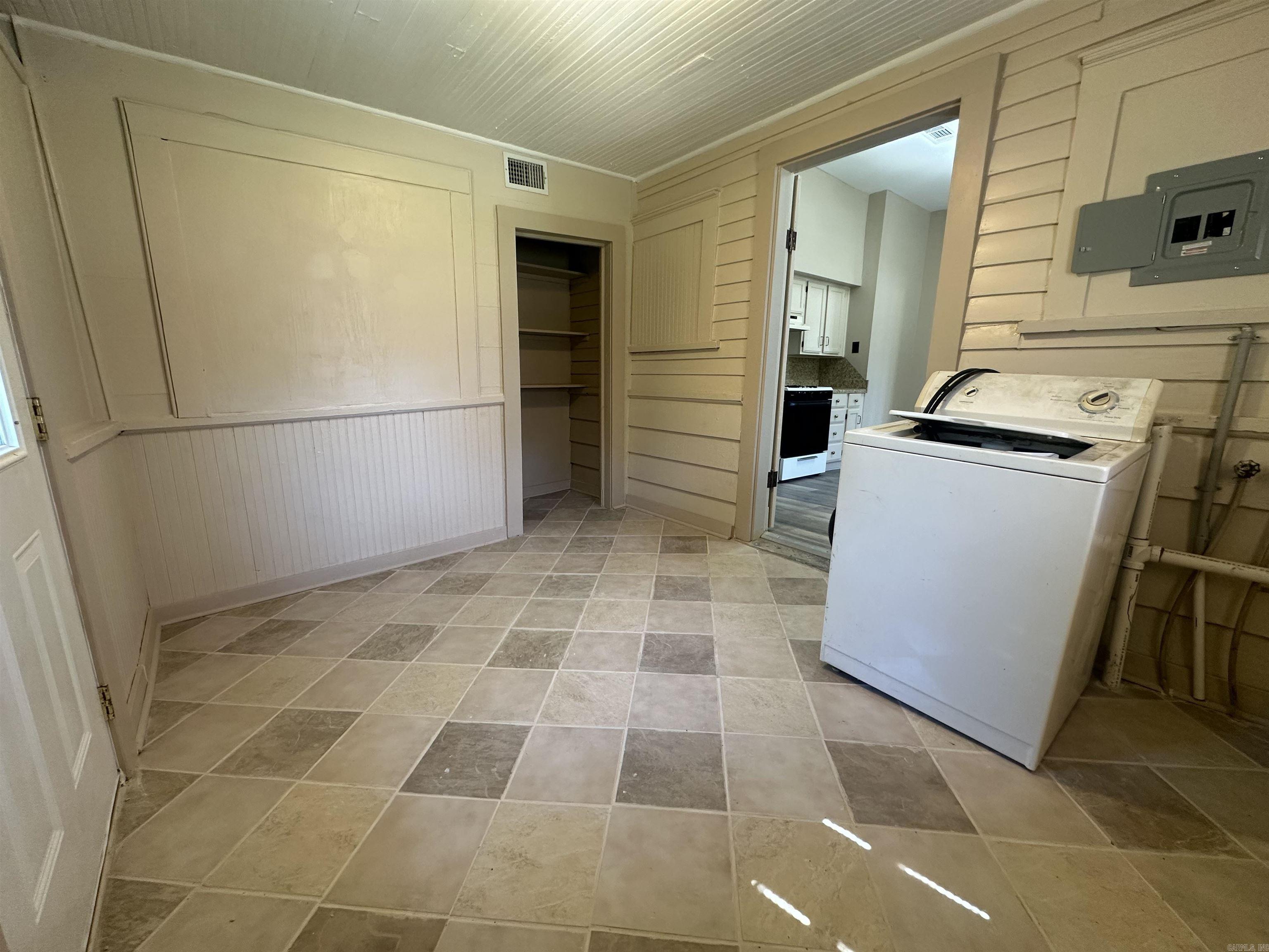 DISMUKES ADDN - Residential