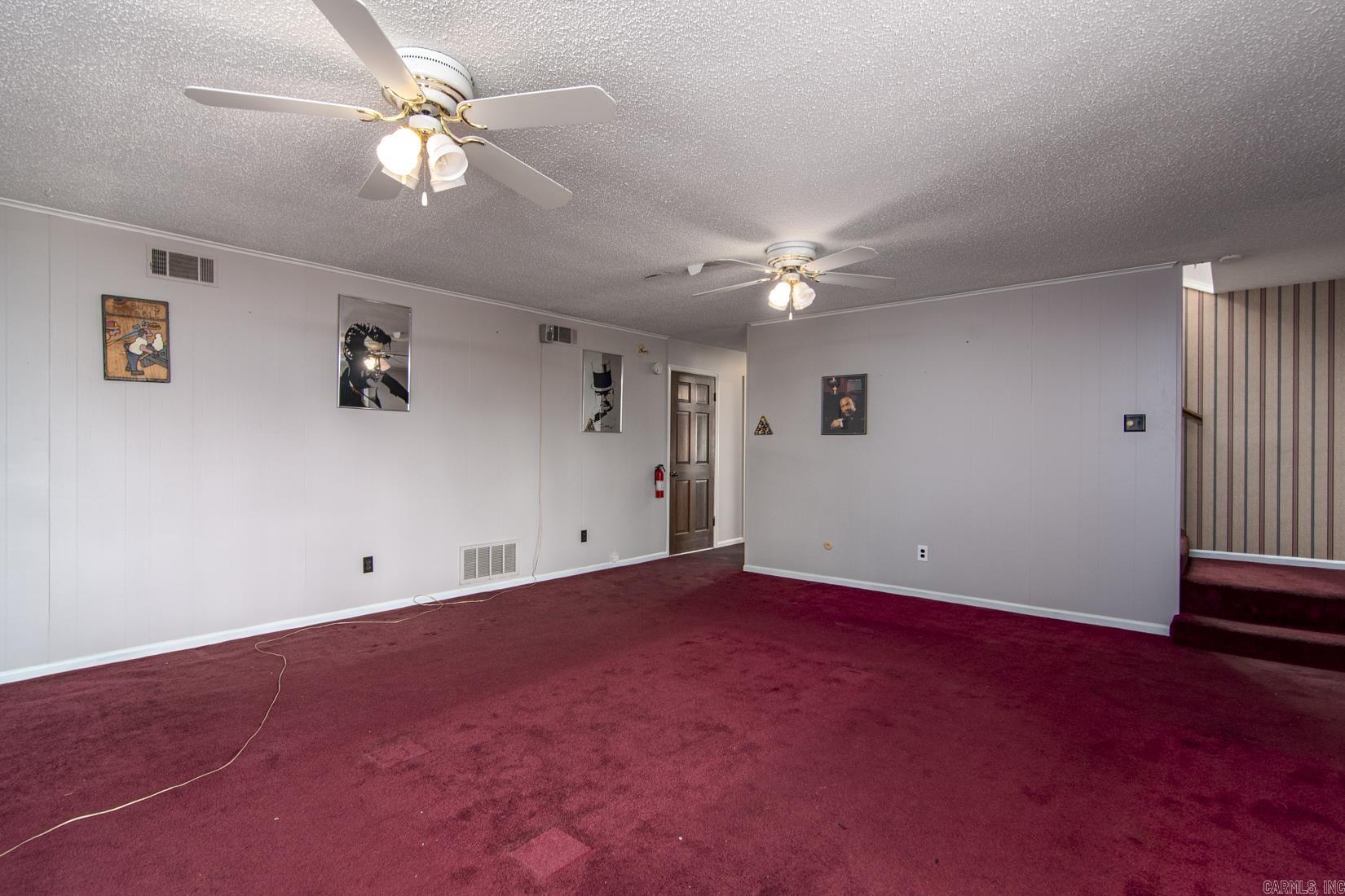 PECAN LAKE - Residential