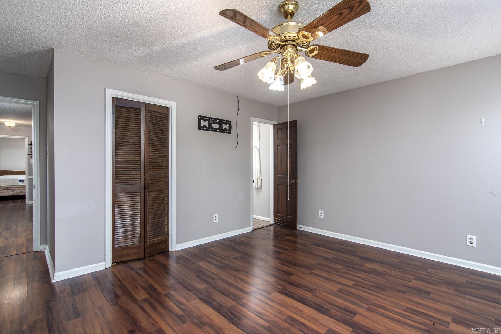 PECAN LAKE - Residential