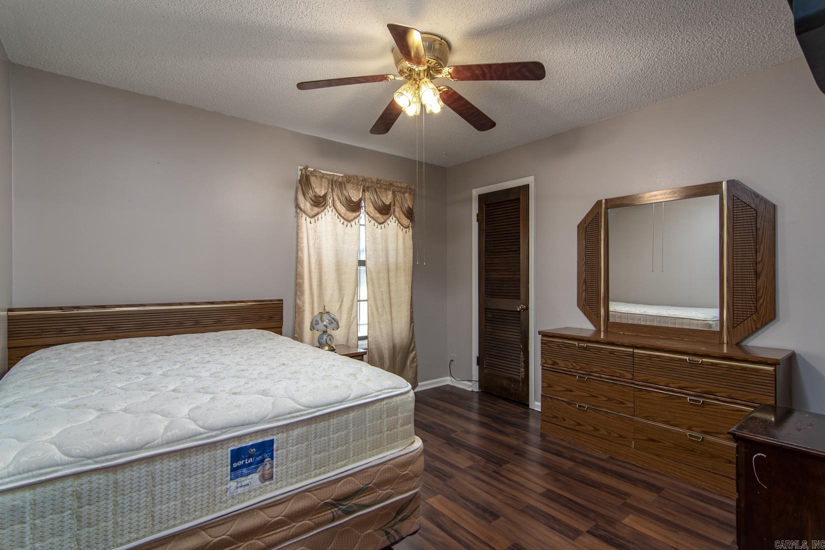 PECAN LAKE - Residential