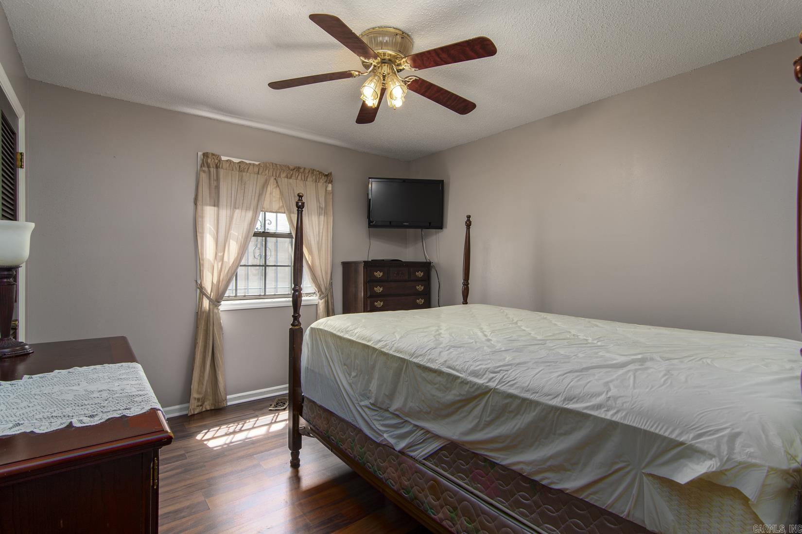 PECAN LAKE - Residential