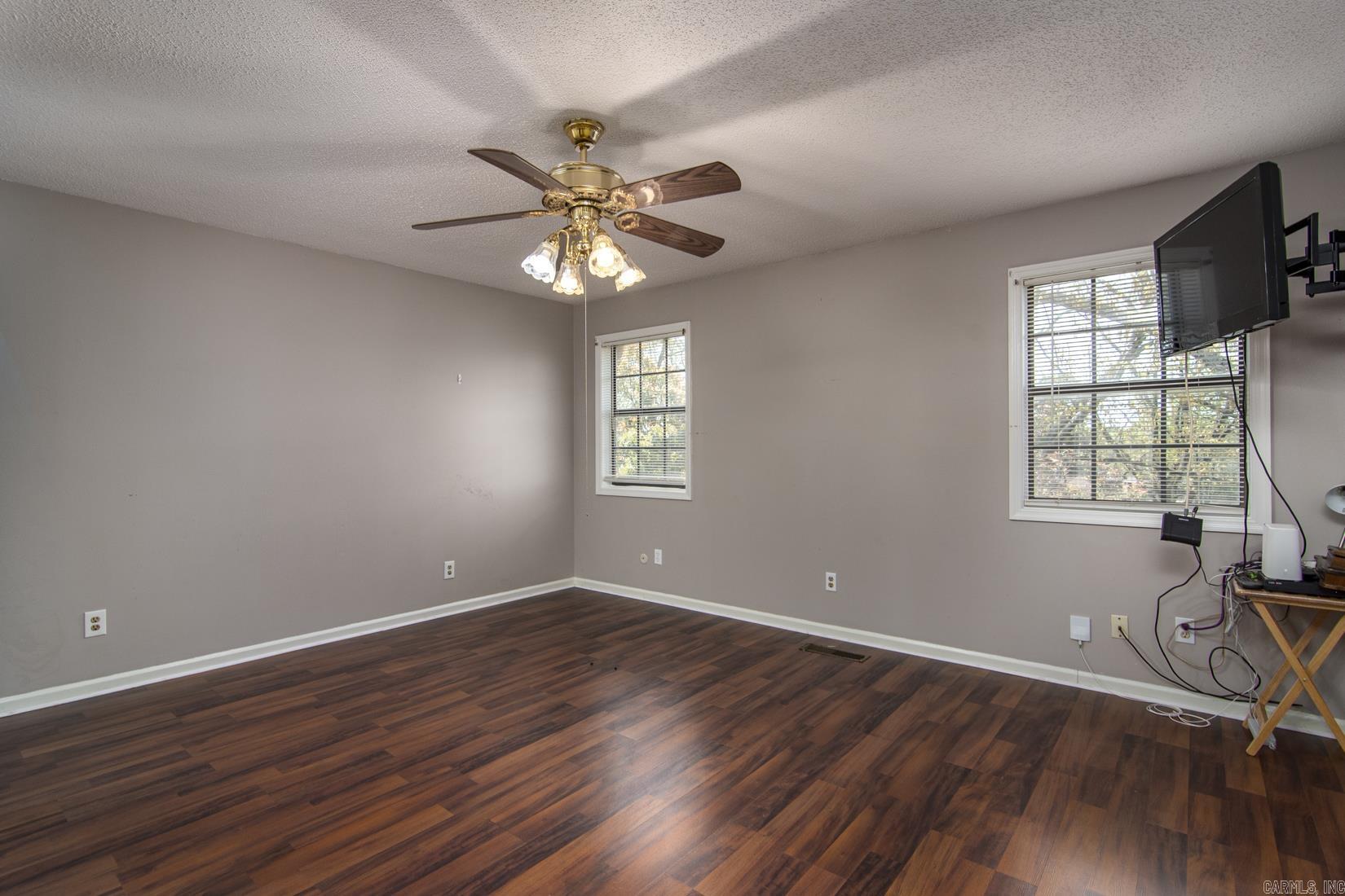 PECAN LAKE - Residential