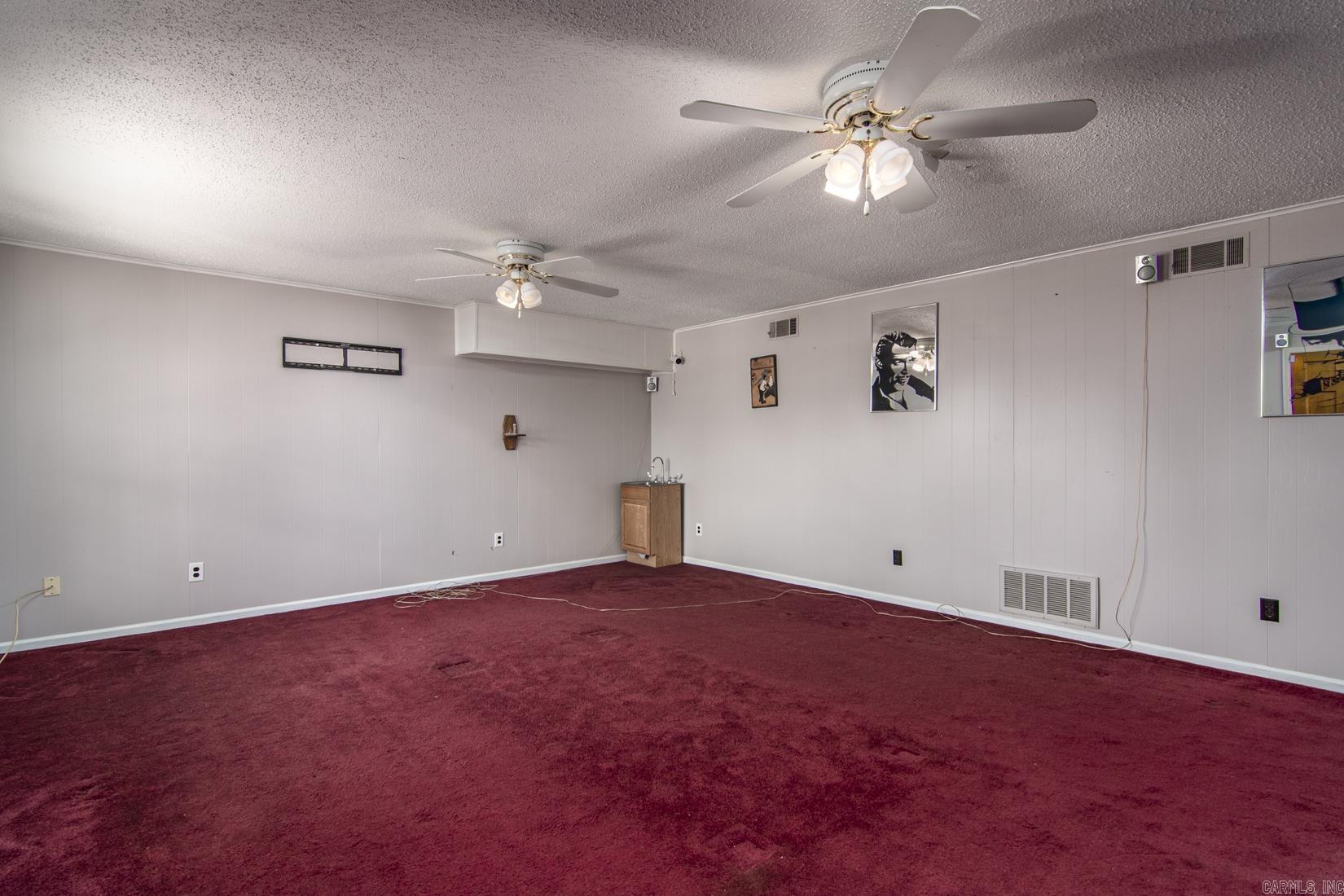 PECAN LAKE - Residential