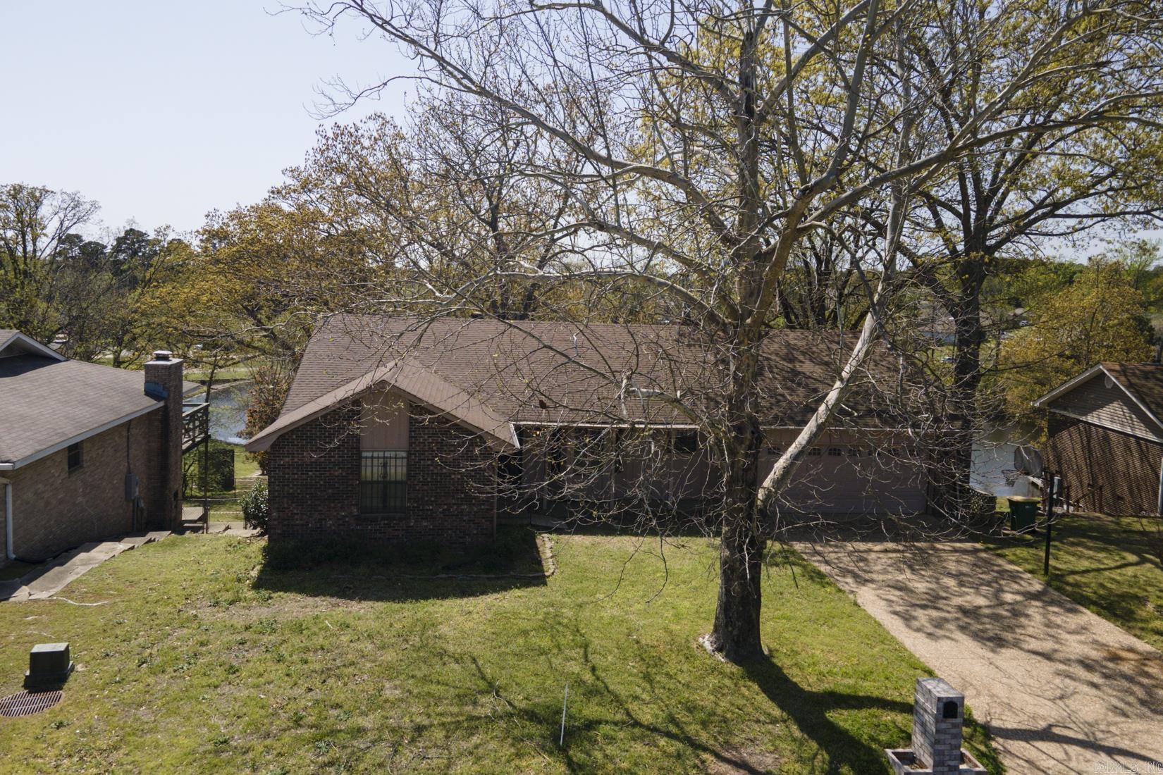 PECAN LAKE - Residential