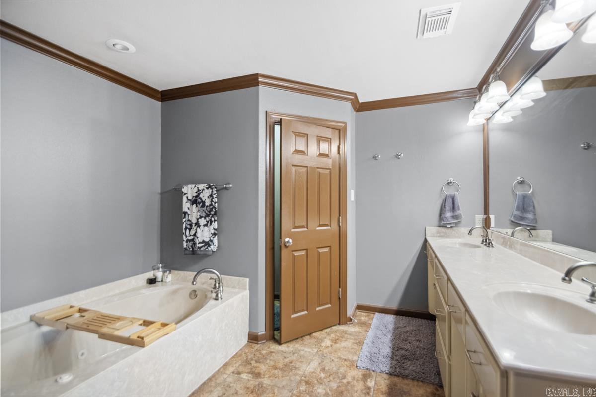 COUNTRY CLUB OF AR-QUARTERS ADDN - Residential