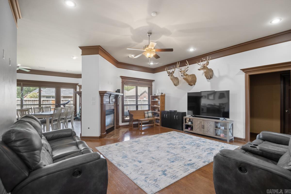 COUNTRY CLUB OF AR-QUARTERS ADDN - Residential