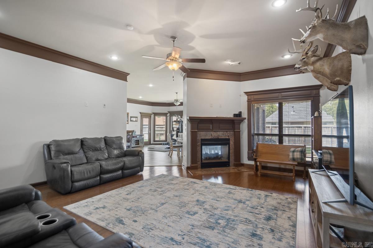 COUNTRY CLUB OF AR-QUARTERS ADDN - Residential