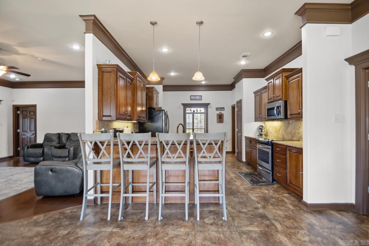 COUNTRY CLUB OF AR-QUARTERS ADDN - Residential