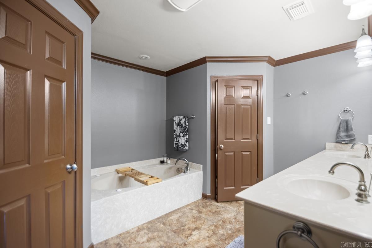 COUNTRY CLUB OF AR-QUARTERS ADDN - Residential
