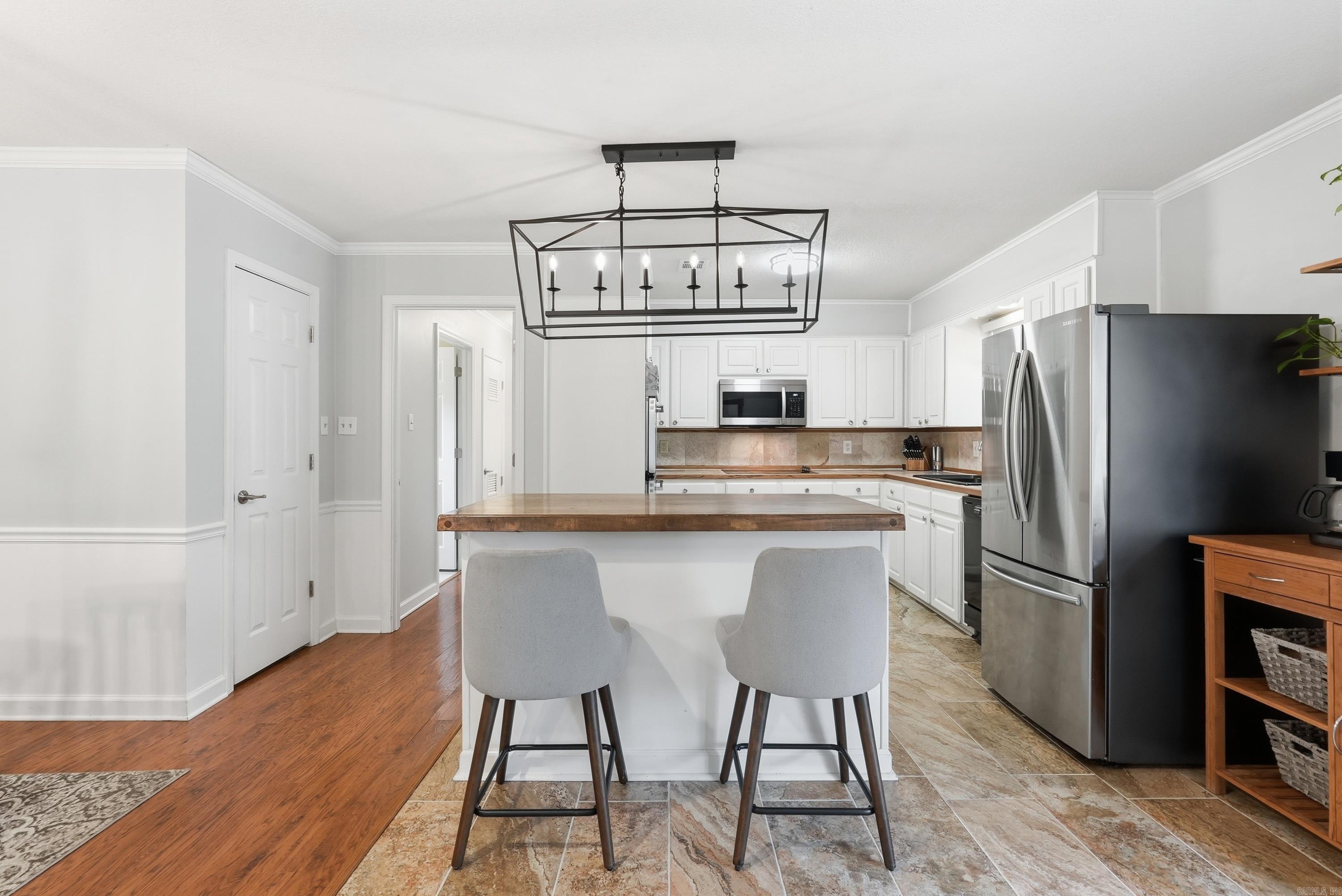 SPRING VALLEY MANOR - Residential